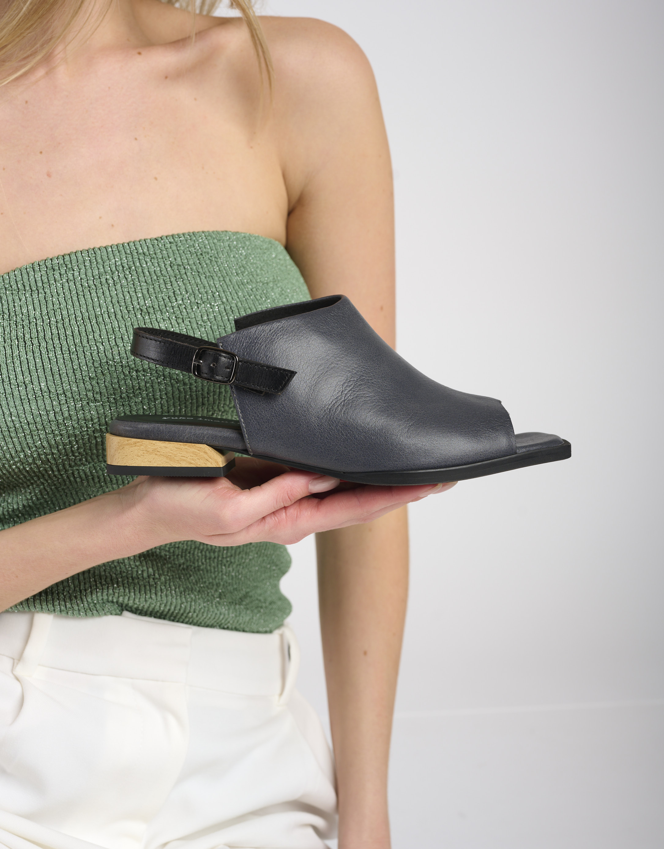 נעלי נשים - Yuko Imanishi - סנדלים סגורים YUI - אפור4