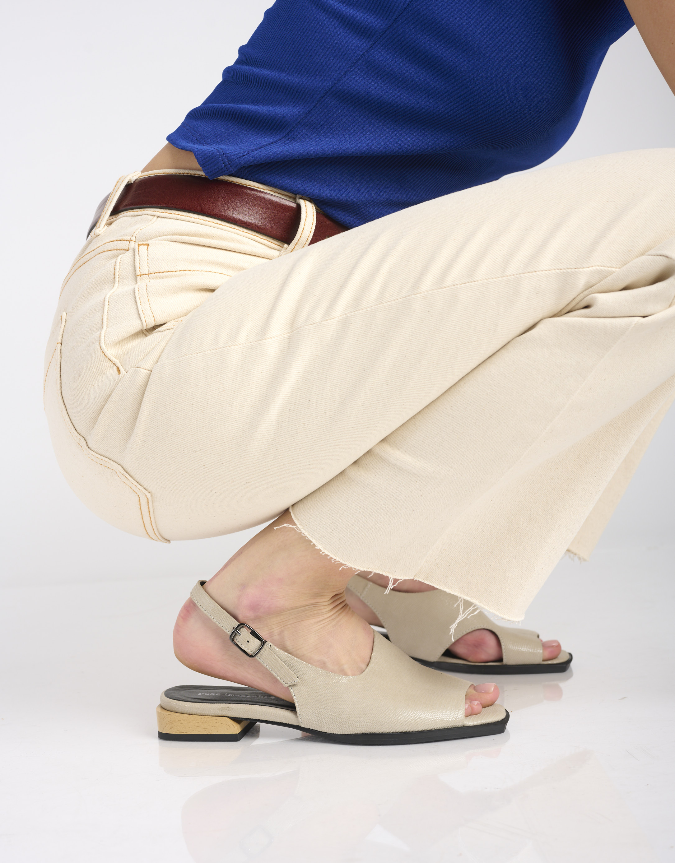 נעלי נשים - Yuko Imanishi - סנדלים שטוחים KANNA - אפור בהיר3