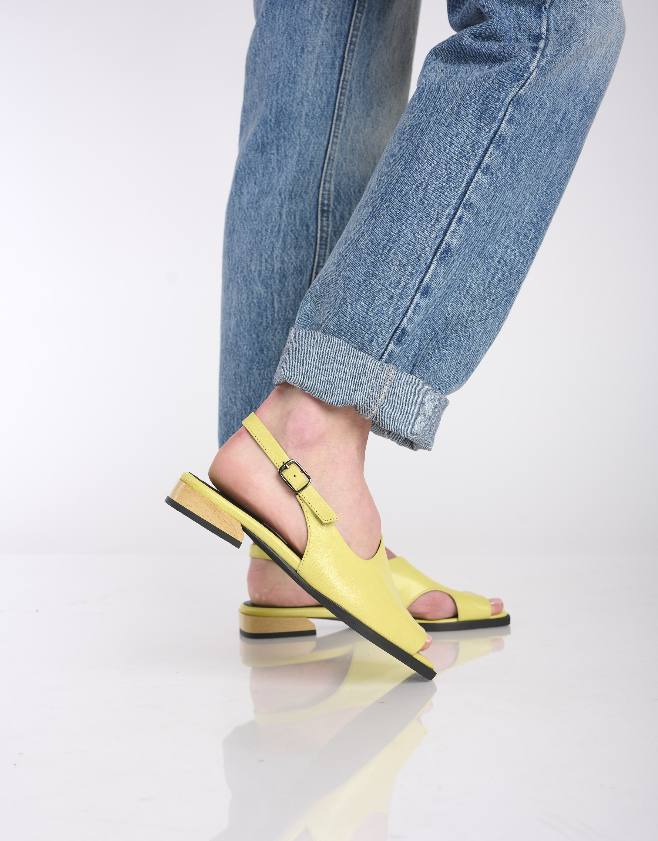 נעלי נשים - Yuko Imanishi - סנדלים שטוחים KANNA - צהוב4