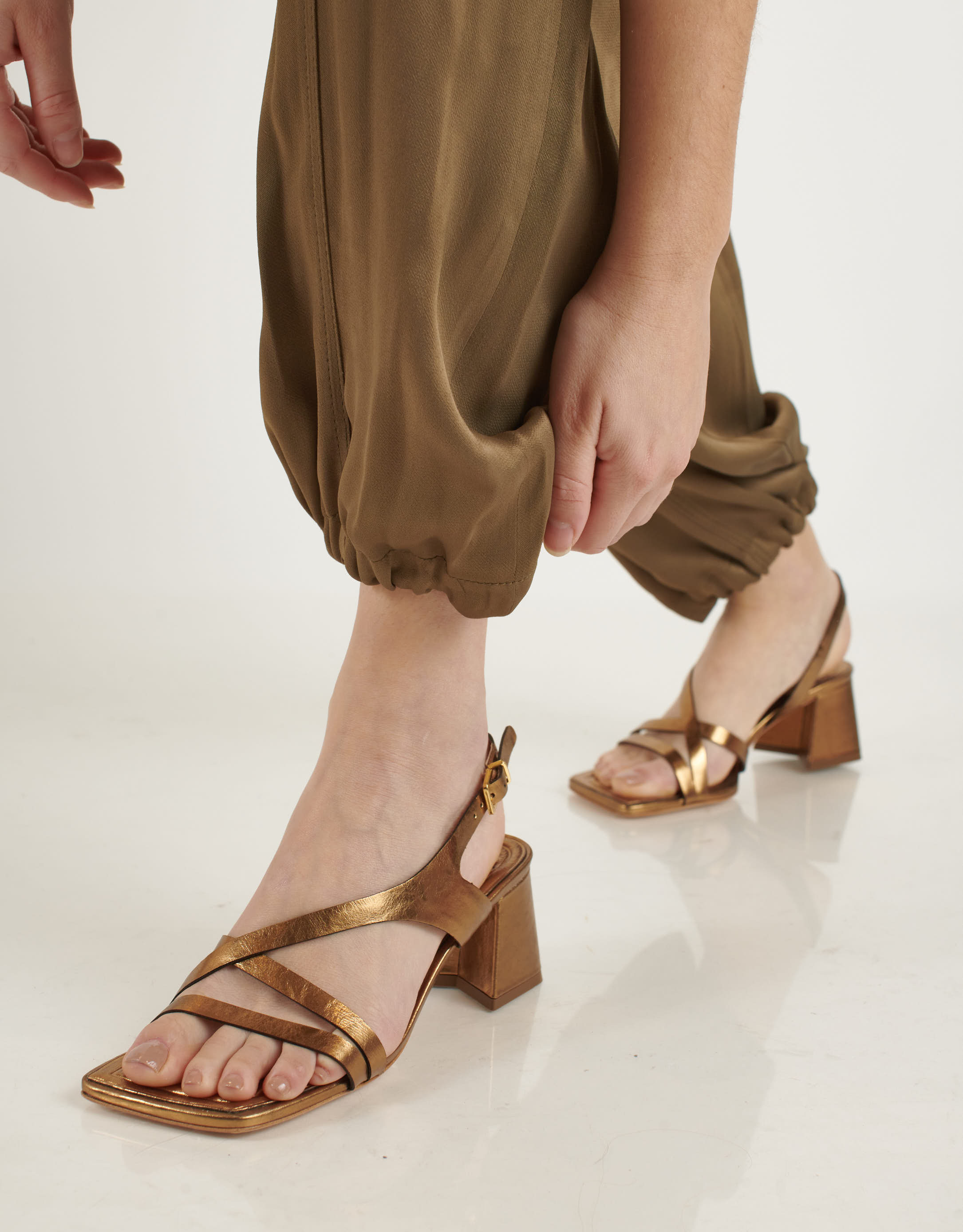 נעלי נשים - Vicenza - סנדלי עקב ODESSA - ברונזה3