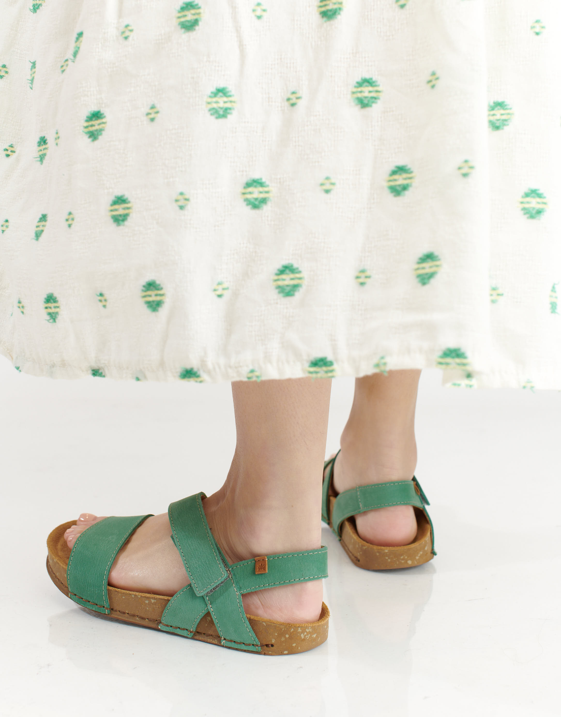 נעלי נשים - El Naturalista - סנדלי עור BALANCE - ירוק4