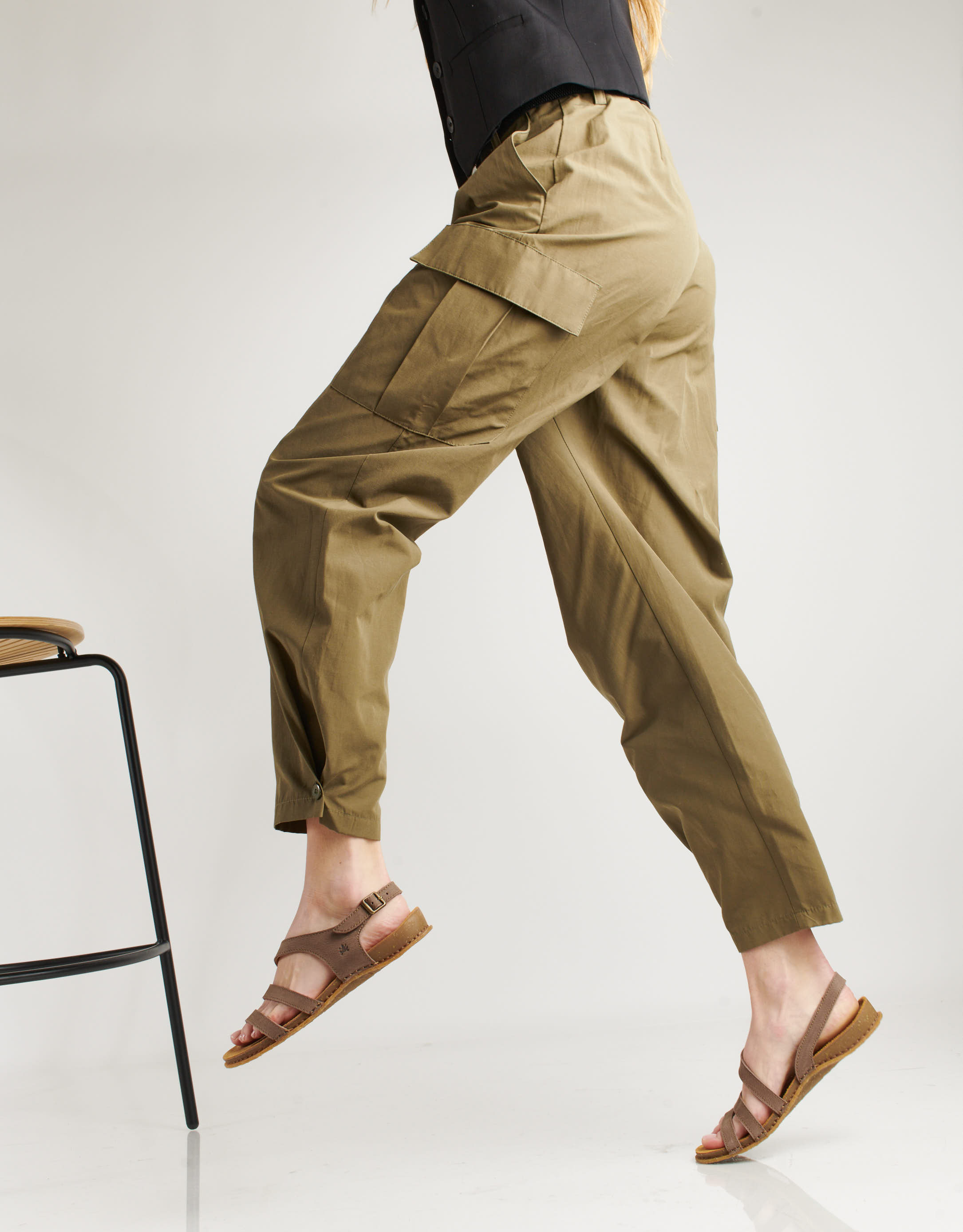 נעלי נשים - El Naturalista - סנדלי רצועות PANGLAO - אפור3