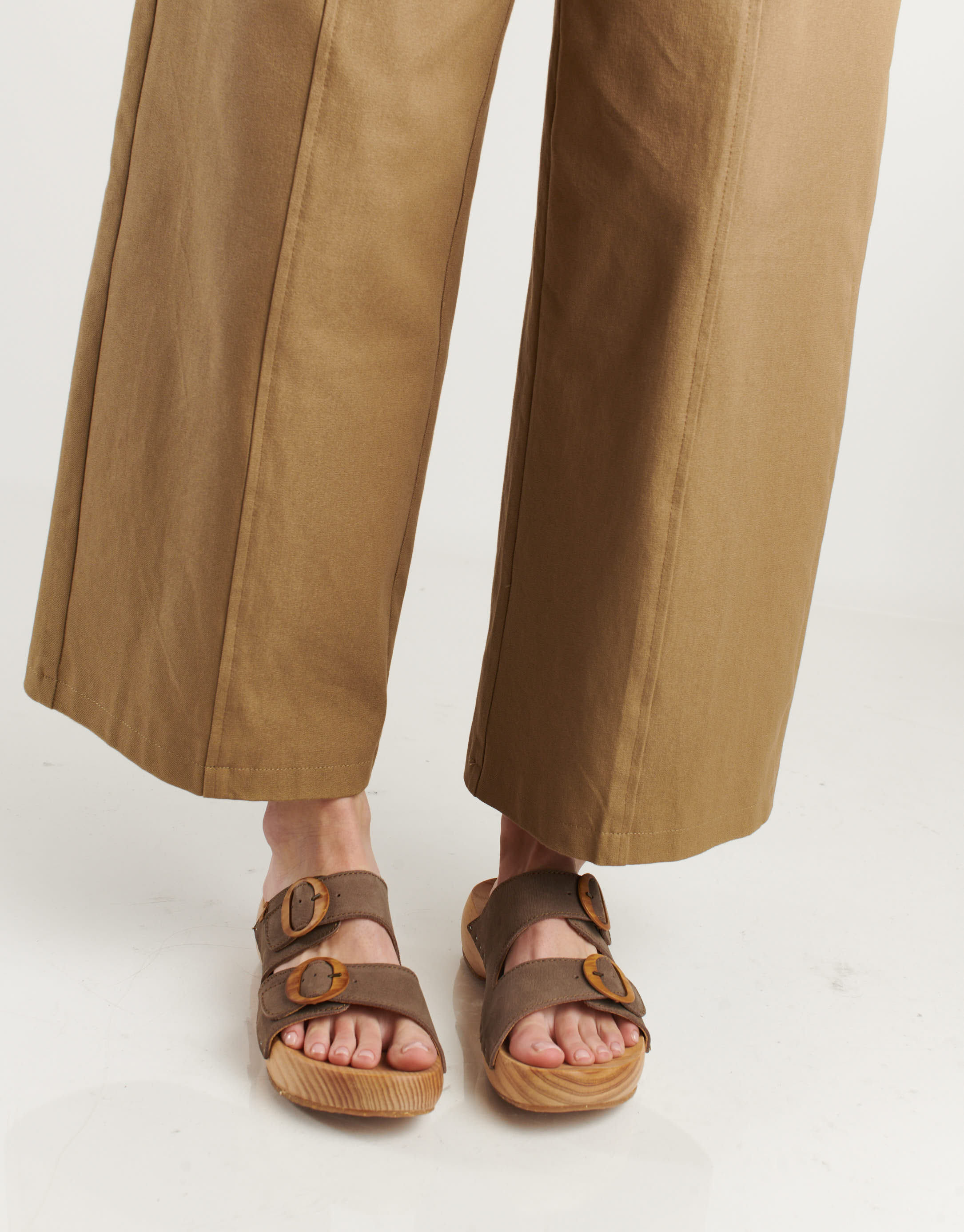 נעלי נשים - El Naturalista - כפכפי עץ רצועות SHOKUNIN - אפור2