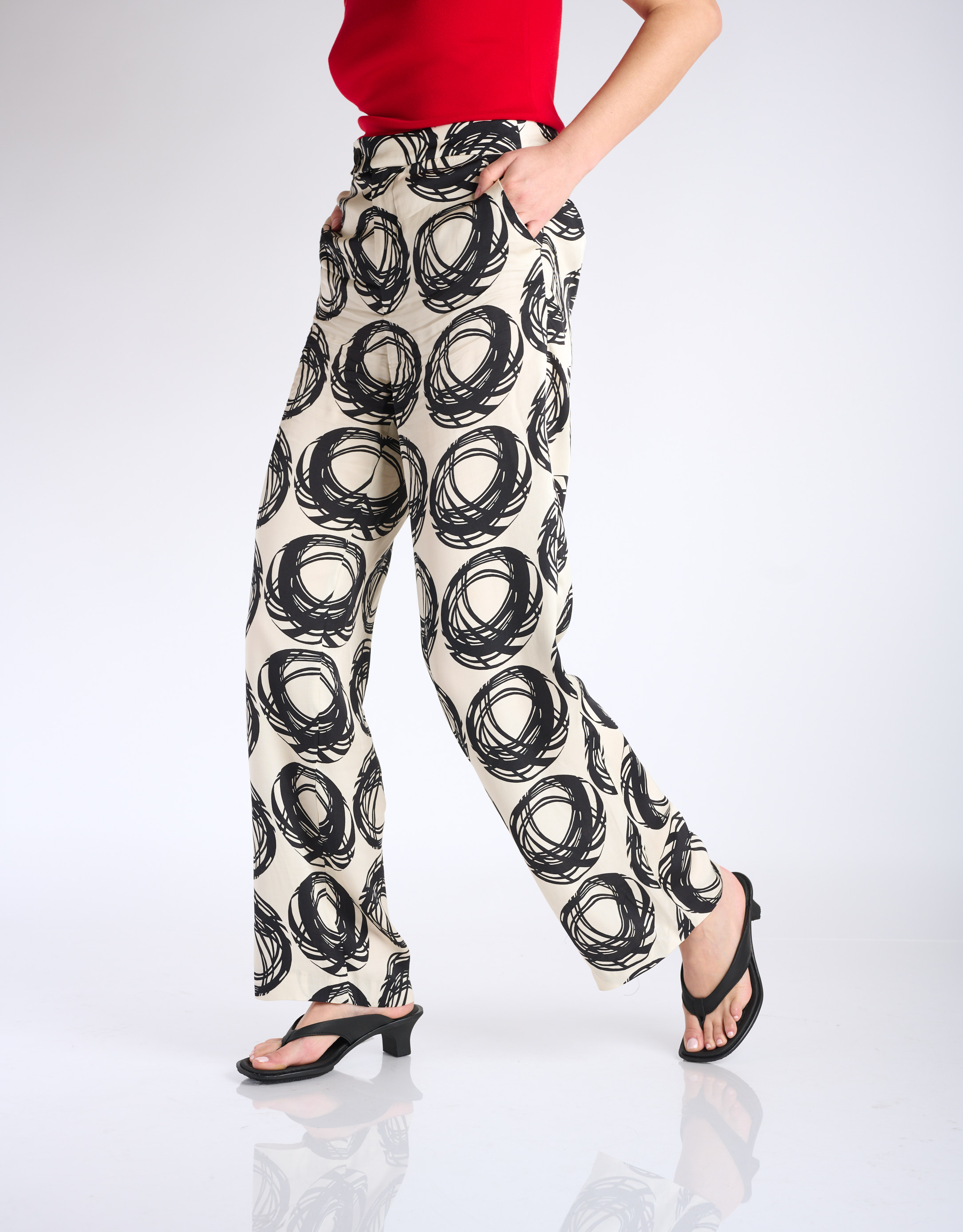 נעלי נשים - El Naturalista - כפכפי אצבע עם עקב IGUSA - שחור2