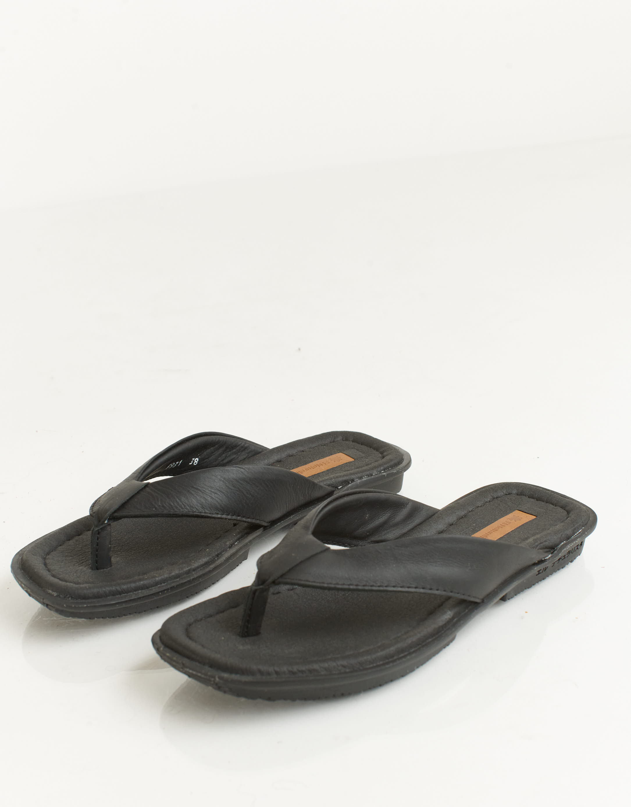 נעלי נשים - El Naturalista - כפכפי אצבע MAKISU - שחור3