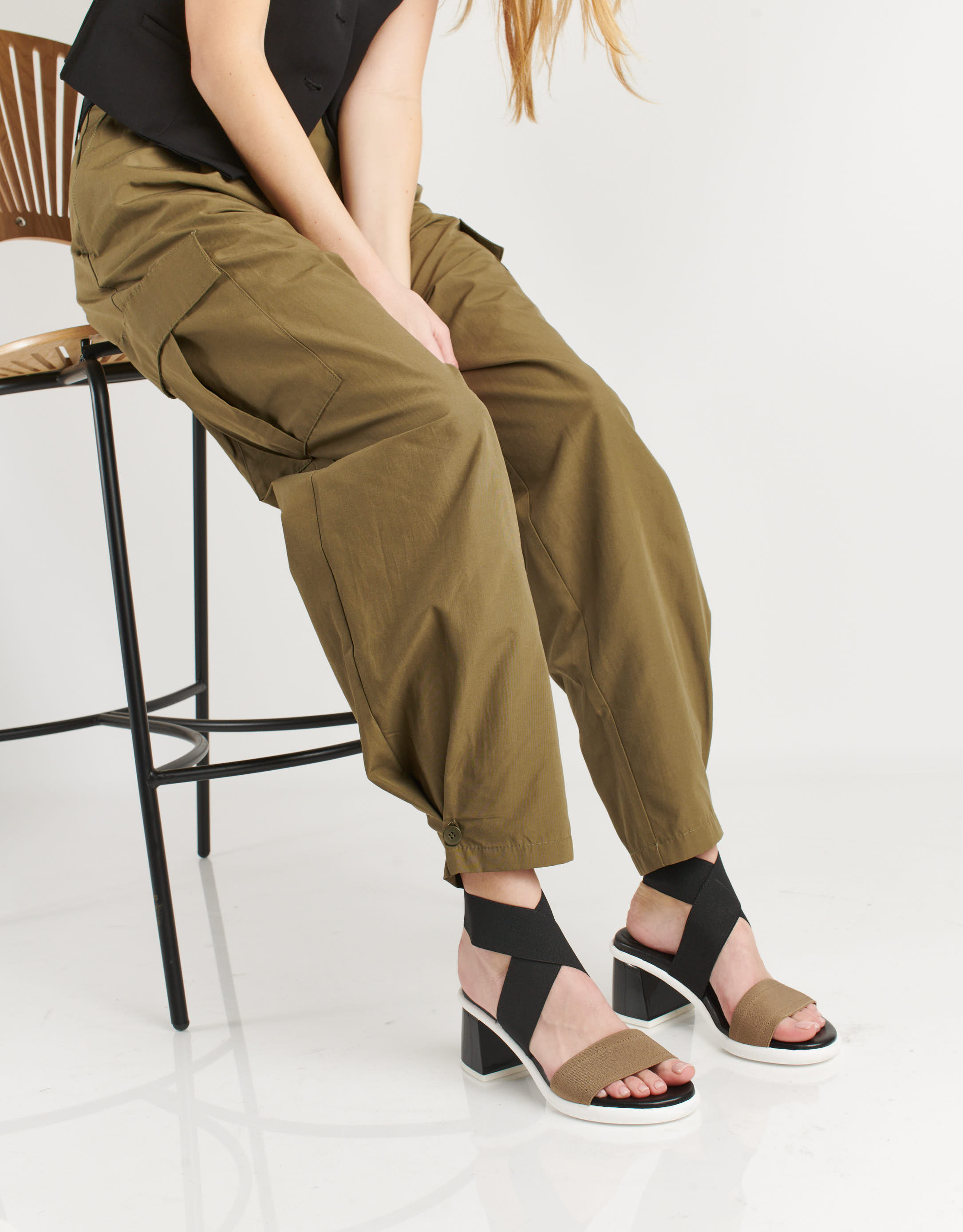 נעלי נשים - NR Rapisardi - סנדלי עקב SIBILLA - שחור חום3