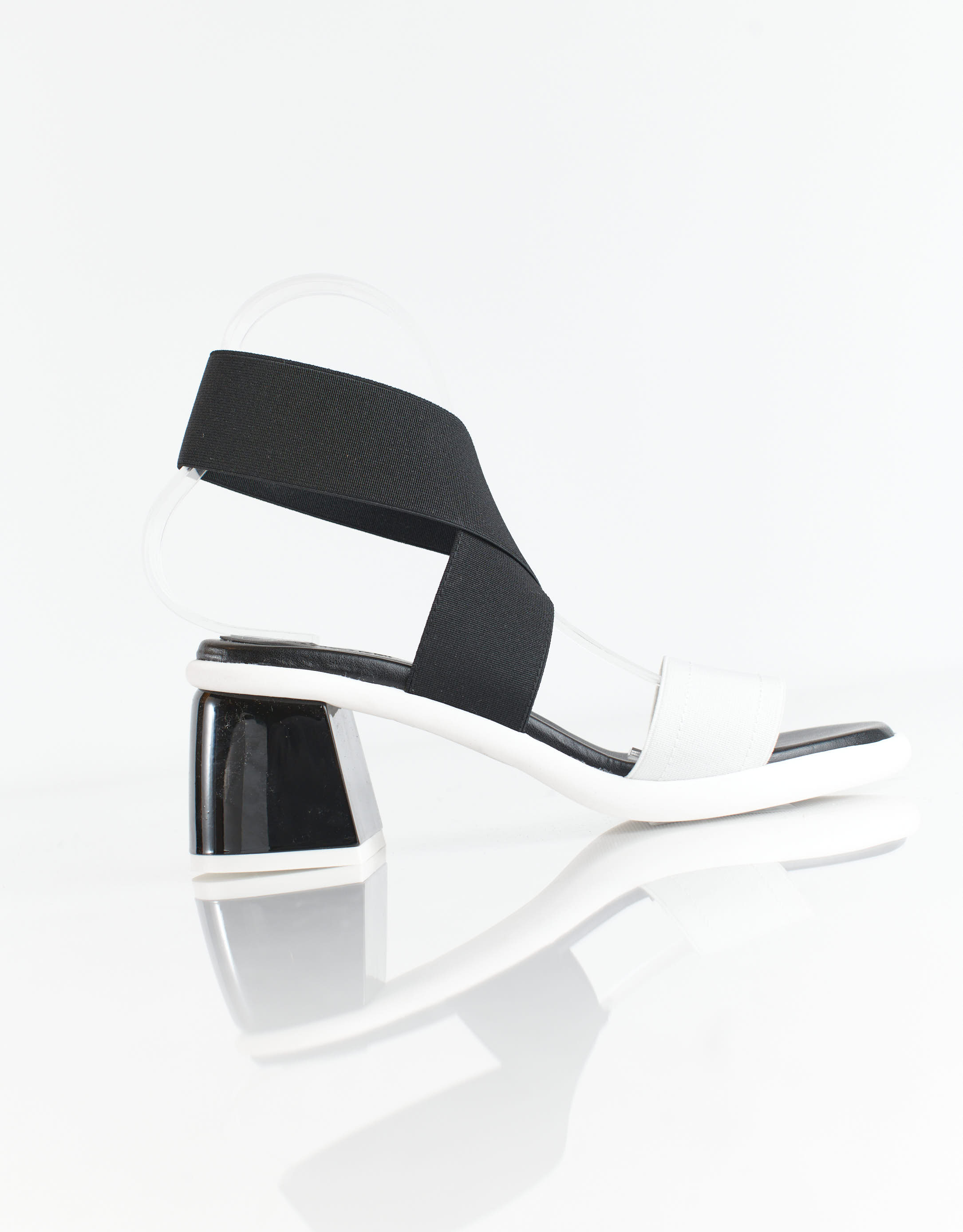 נעלי נשים - NR Rapisardi - סנדלי עקב SIBILLA - שחור לבן2