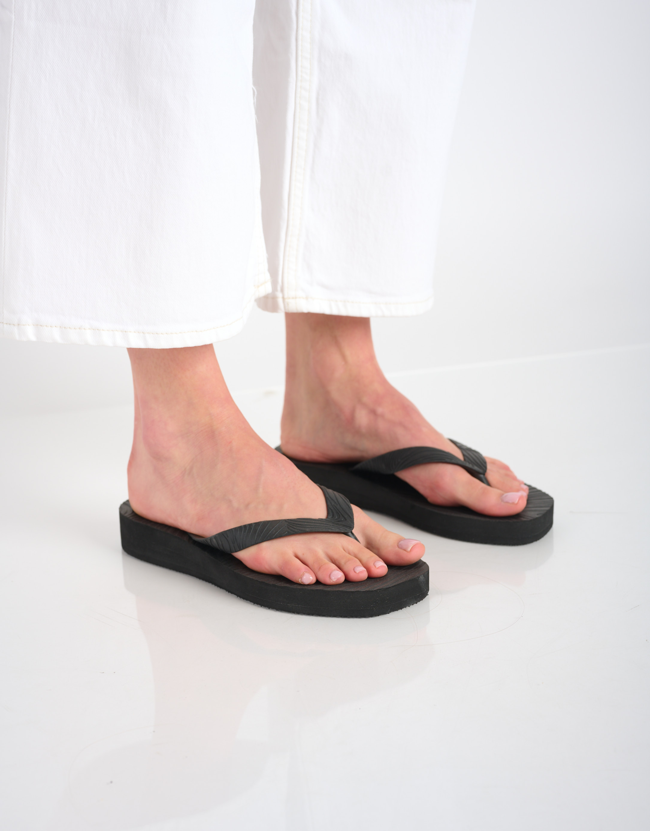 נעלי נשים - Sleepers - כפכפים  TAPERED PLATFORM - שחור2