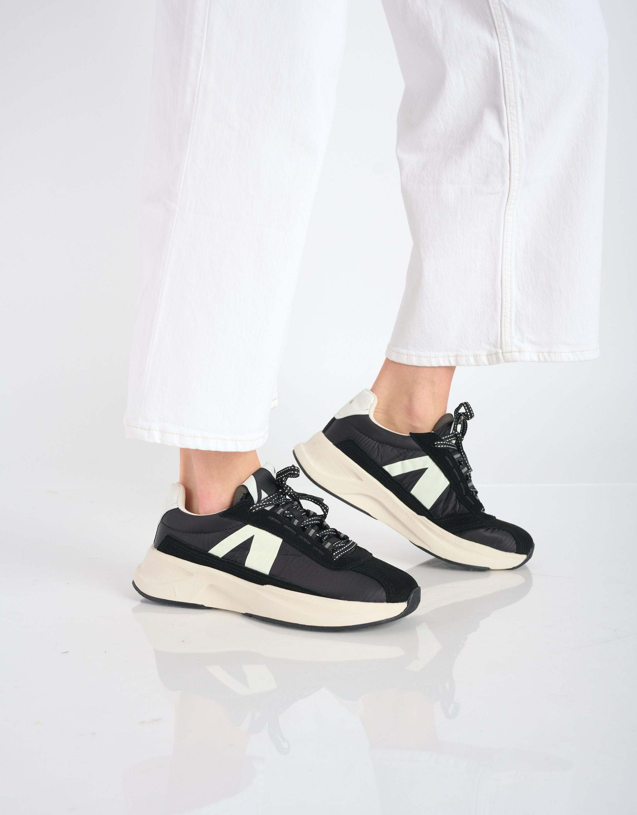 נעלי נשים - Arkk - סניקרס CITY FREE - שחור2