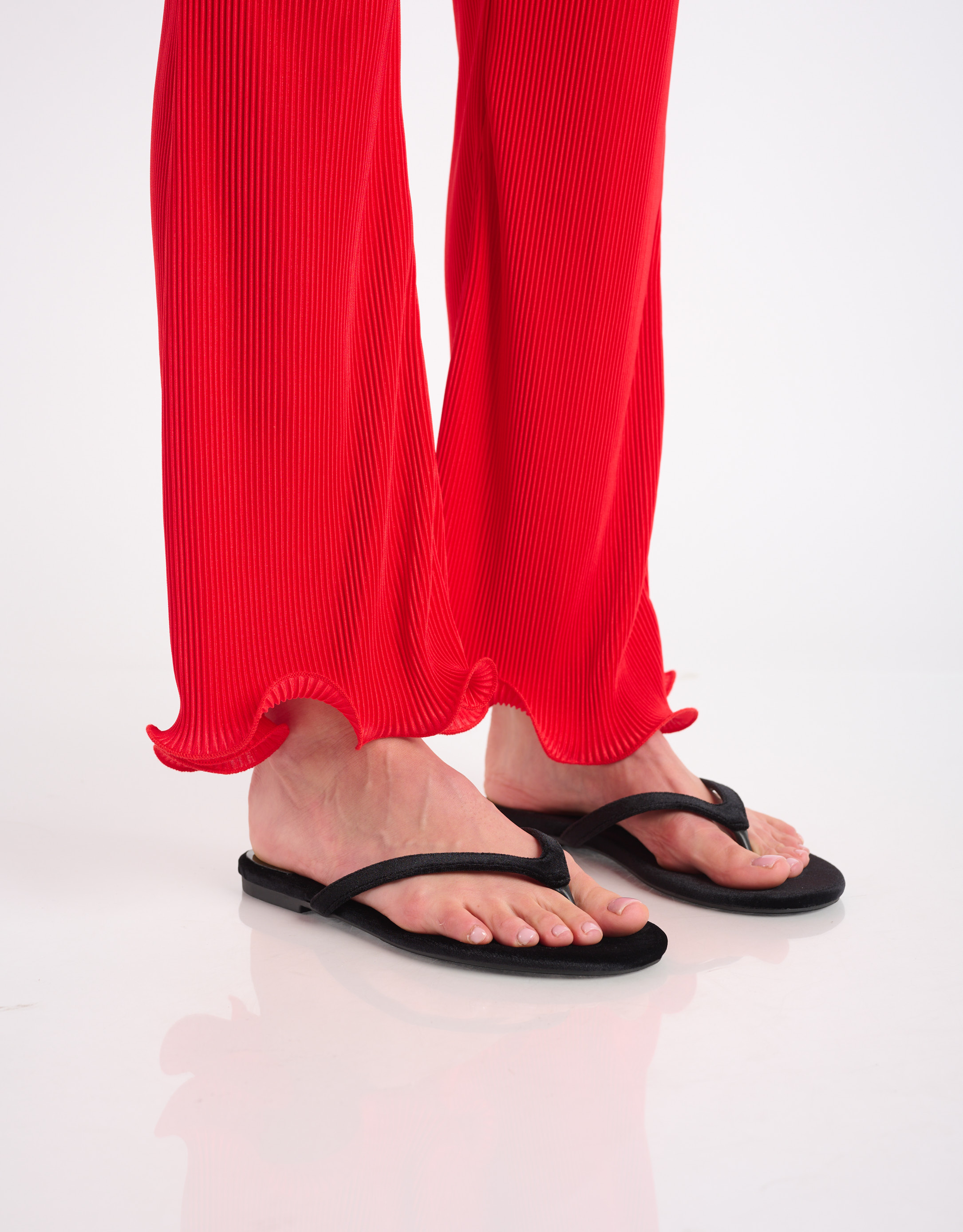 נעלי נשים - Jeffrey Campbell - כפכפי אצבע קטיפה KIERRA - שחור4