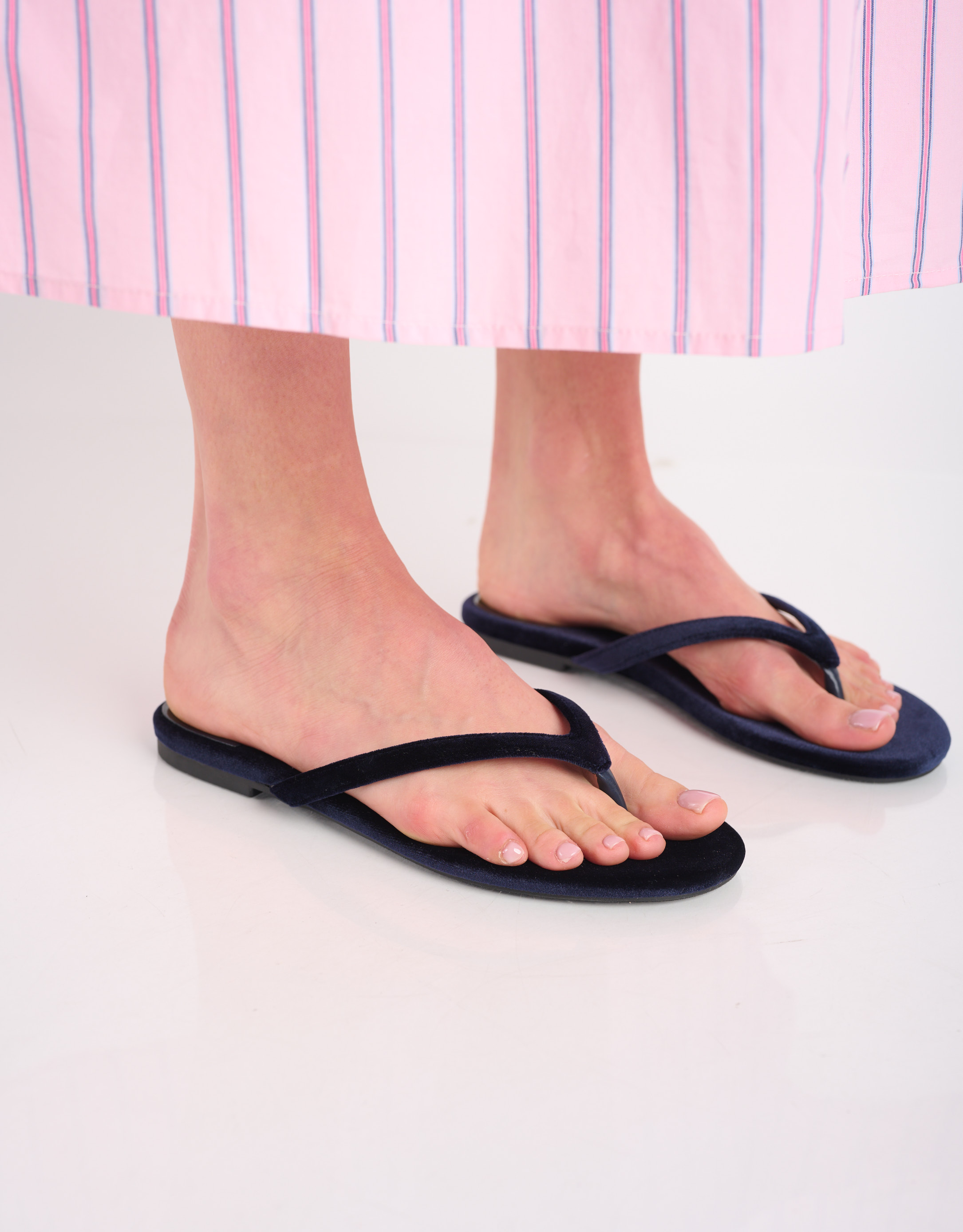 נעלי נשים - Jeffrey Campbell - כפכפי אצבע קטיפה KIERRA - כחול4