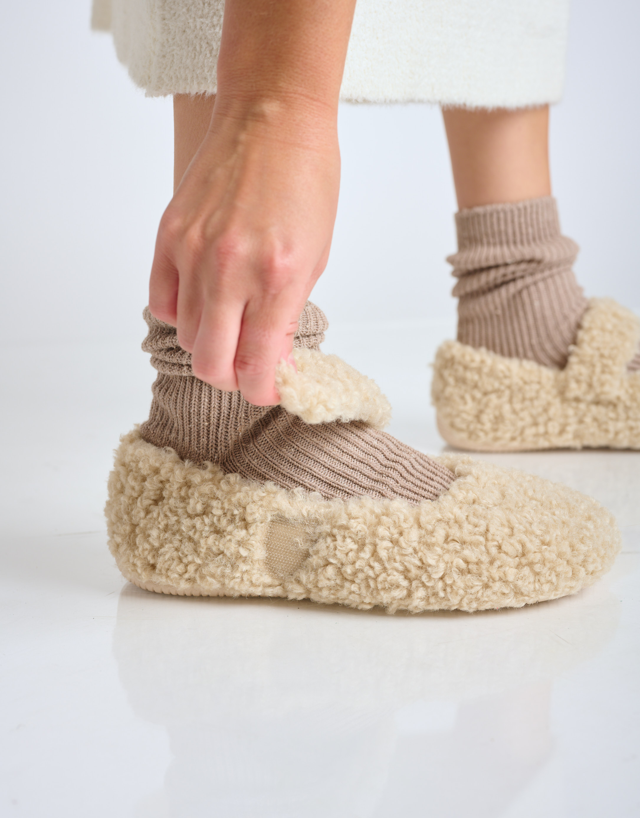 נעלי נשים - Verbenas - נעלי בית YINA CURLY - אופוויט3