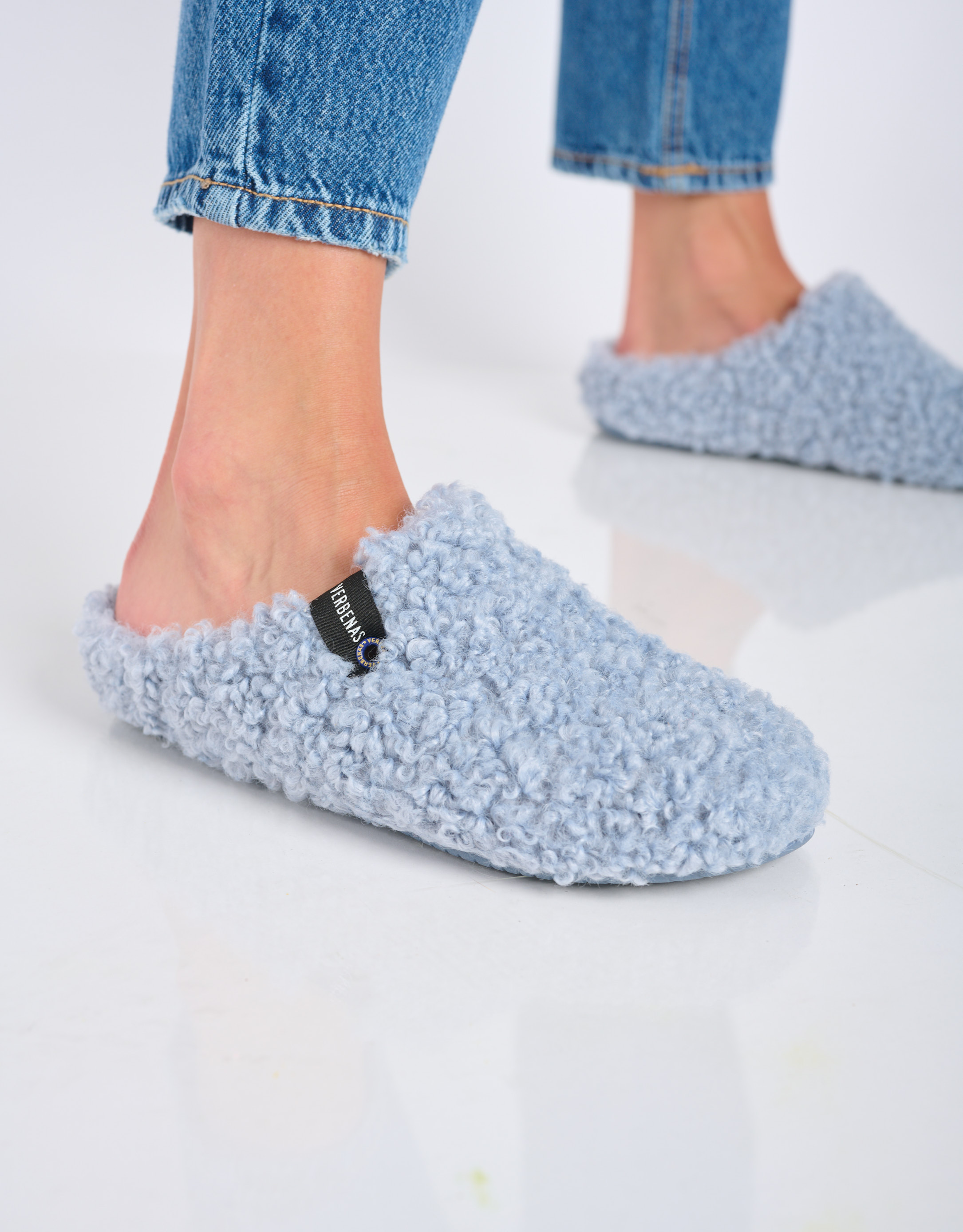 נעלי נשים - Verbenas - נעלי בית YORK CURLY - תכלת4