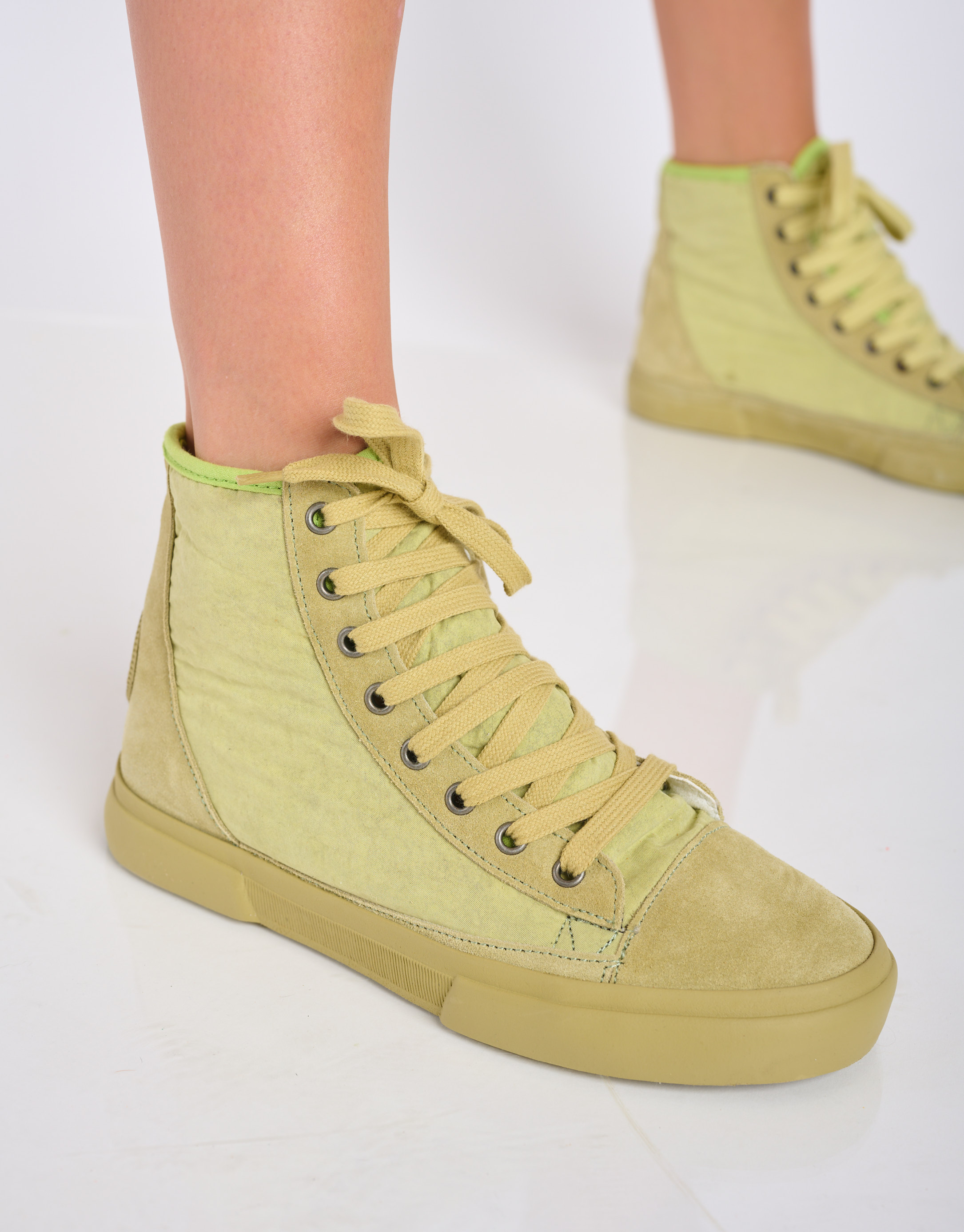 נעלי נשים - Aro - סניקרס גבוהות בד וזמש EMM - ירוק בהיר2