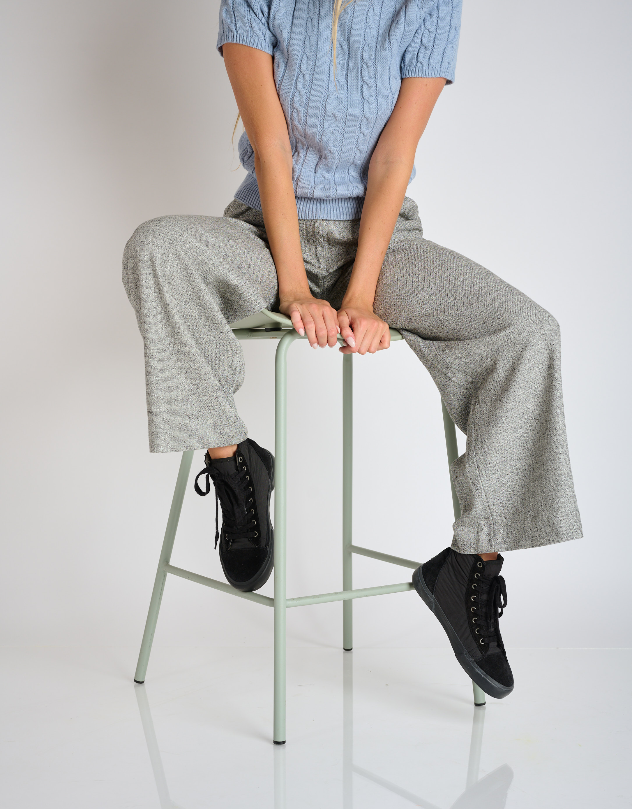 נעלי נשים - Aro - סניקרס גבוהות בד וזמש EMM - שחור3