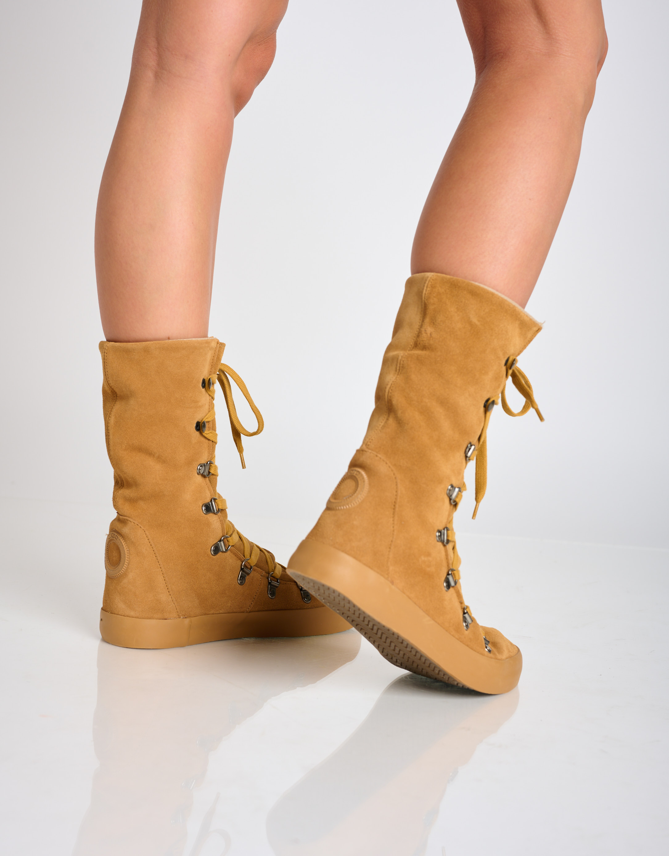 נעלי נשים - Aro - מגפיים עם שרוכים UMA - קאמל2