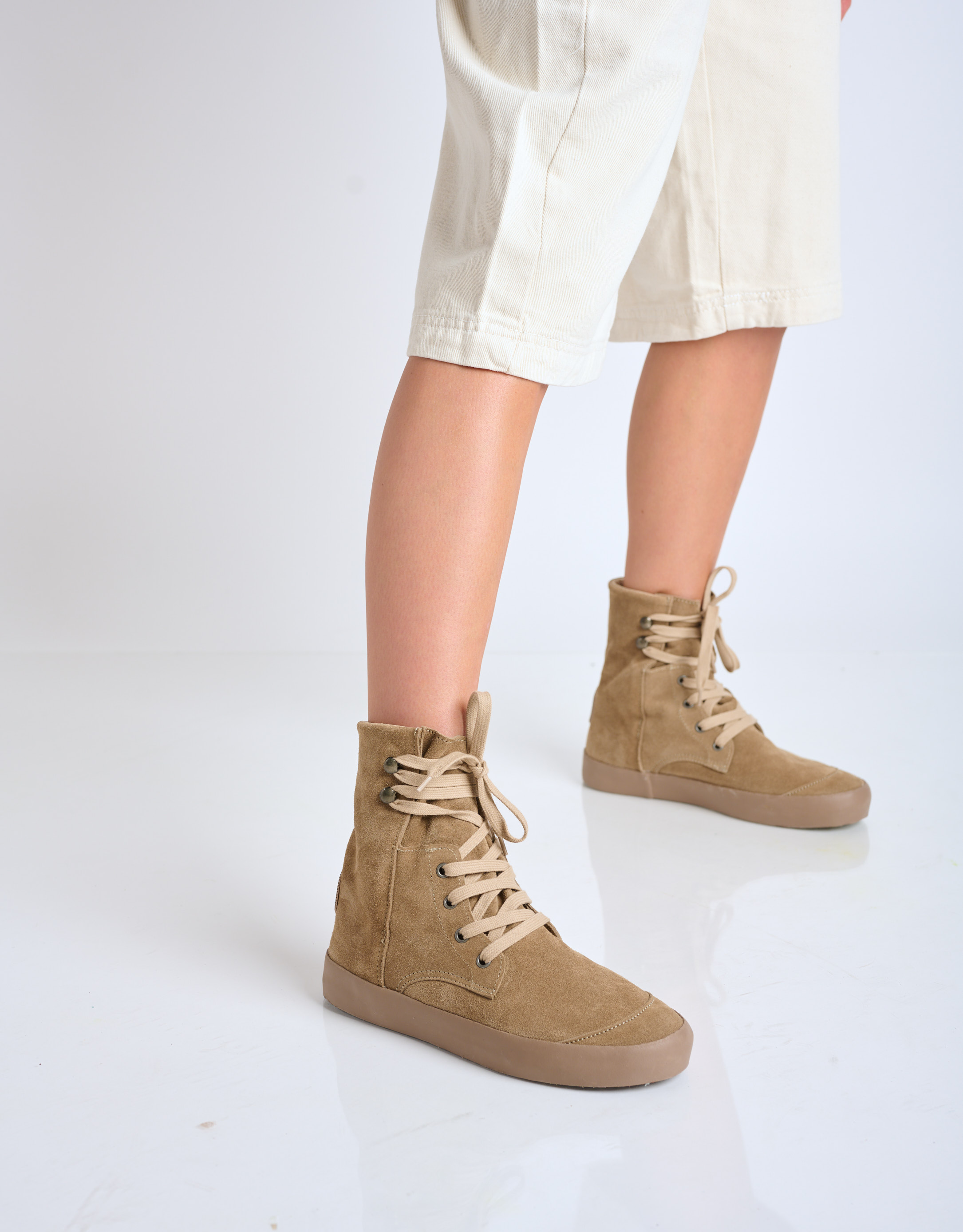 נעלי נשים - Aro - מגפונים עם שרוכים UMA - חום בהיר2