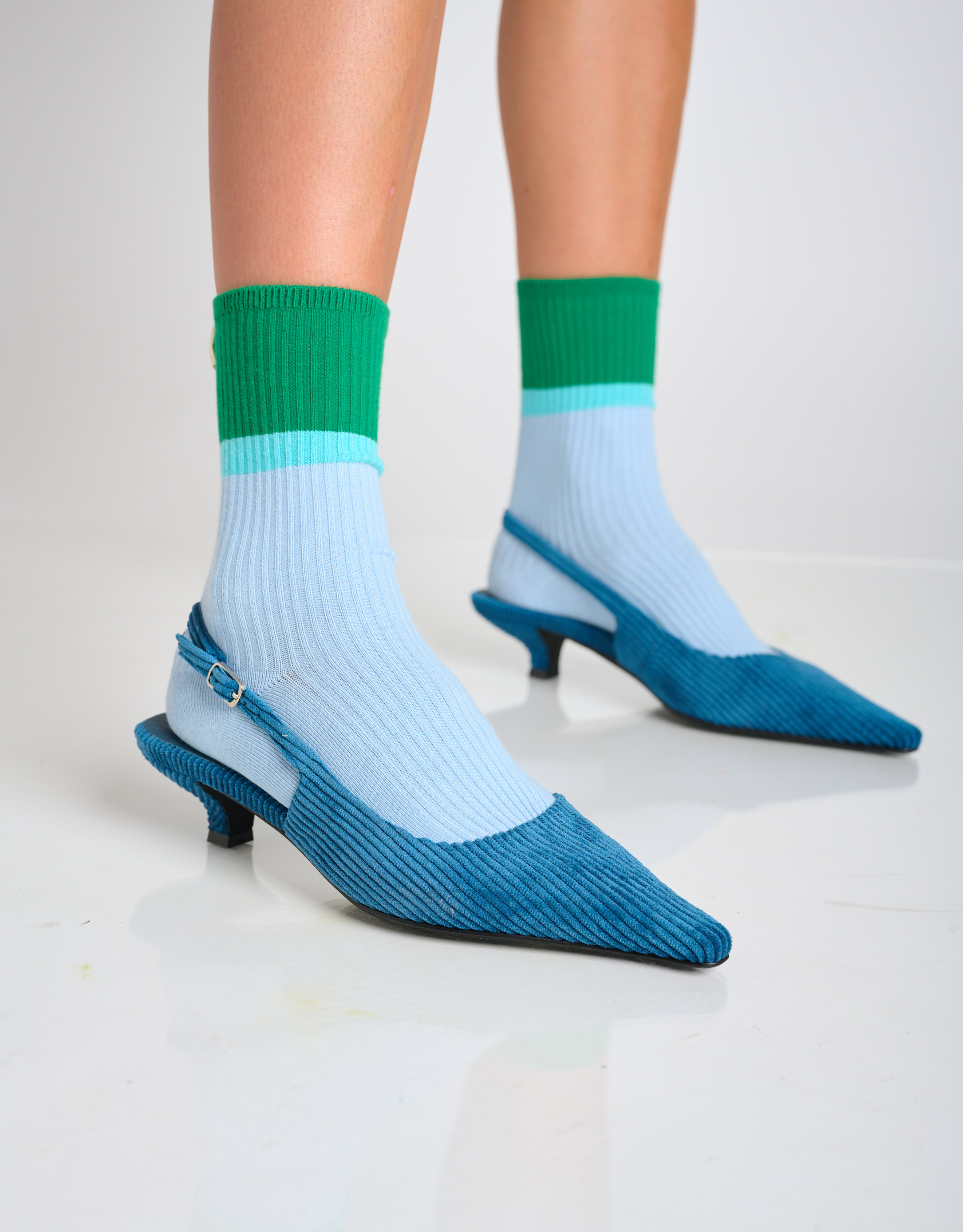 נעלי נשים - Jeffrey Campbell - נעלי סירה ALORA - כחול1