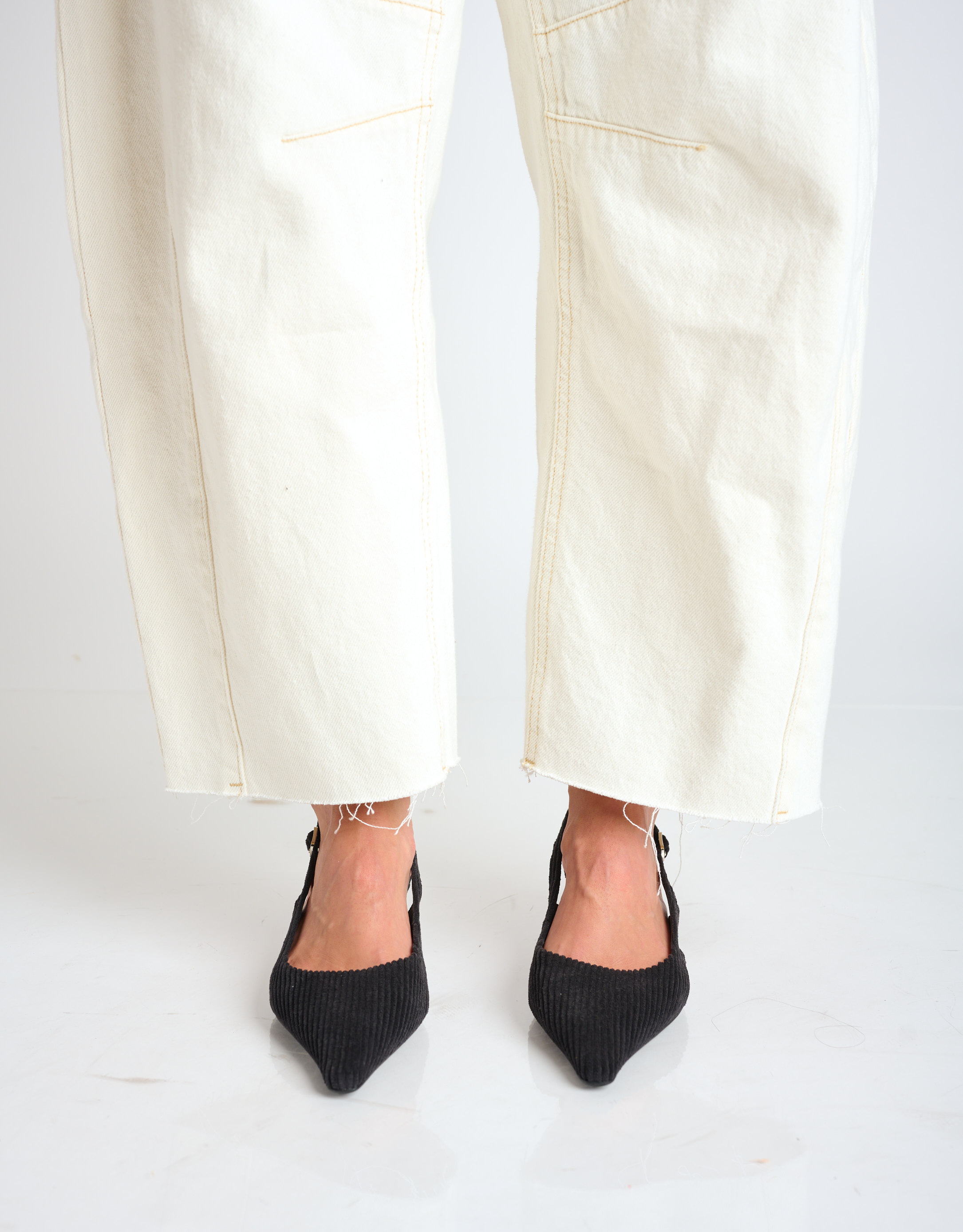 נעלי נשים - Jeffrey Campbell - נעלי סירה ALORA - שחור4