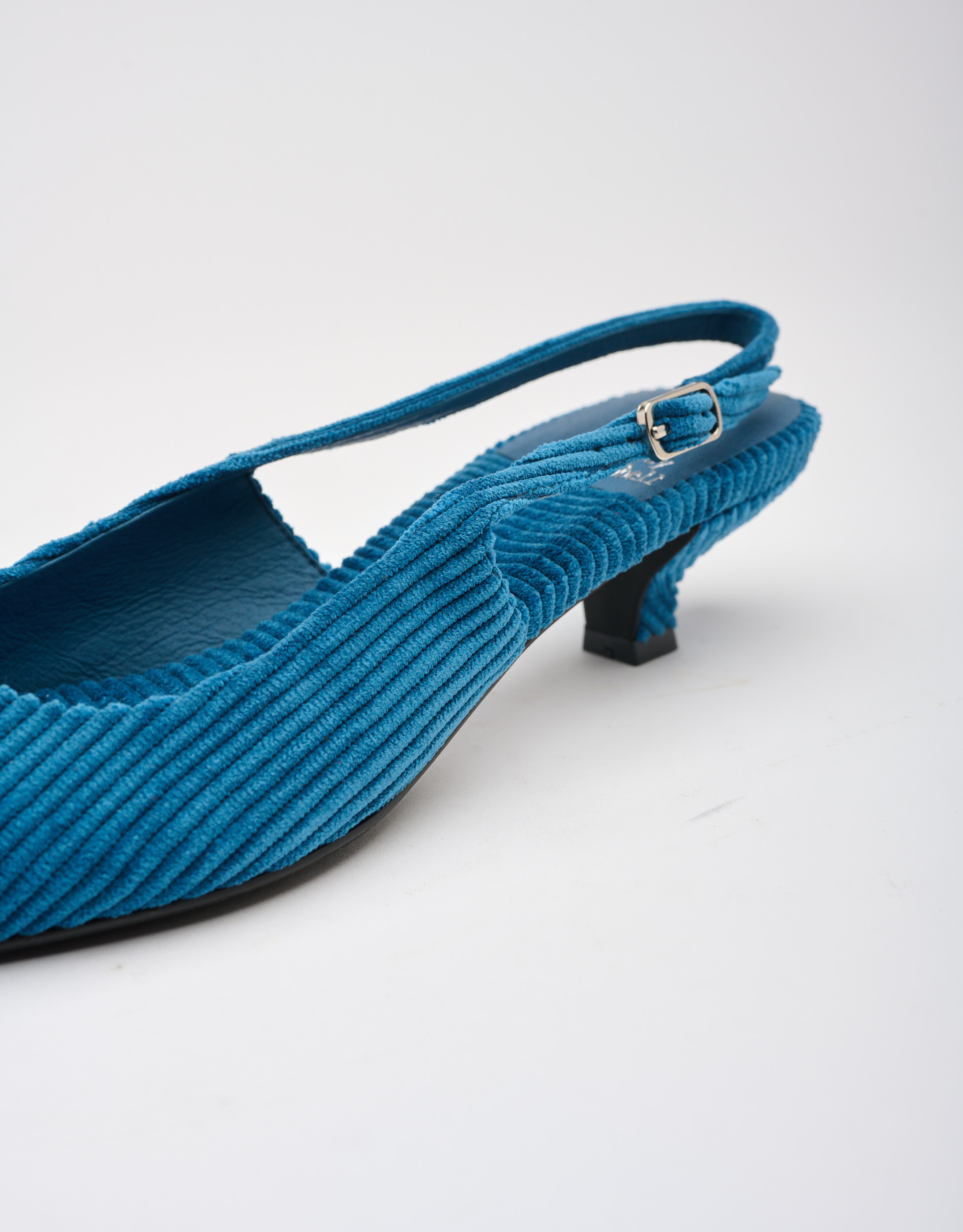 נעלי נשים - Jeffrey Campbell - נעלי סירה ALORA - כחול4