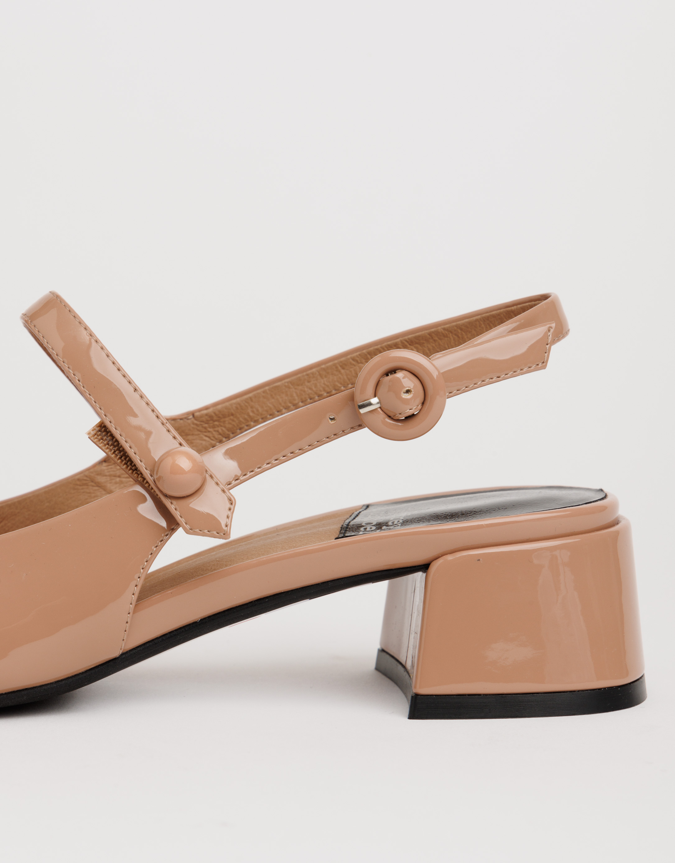 נעלי נשים - Jeffrey Campbell - נעלי בובה COU COU - בז'4