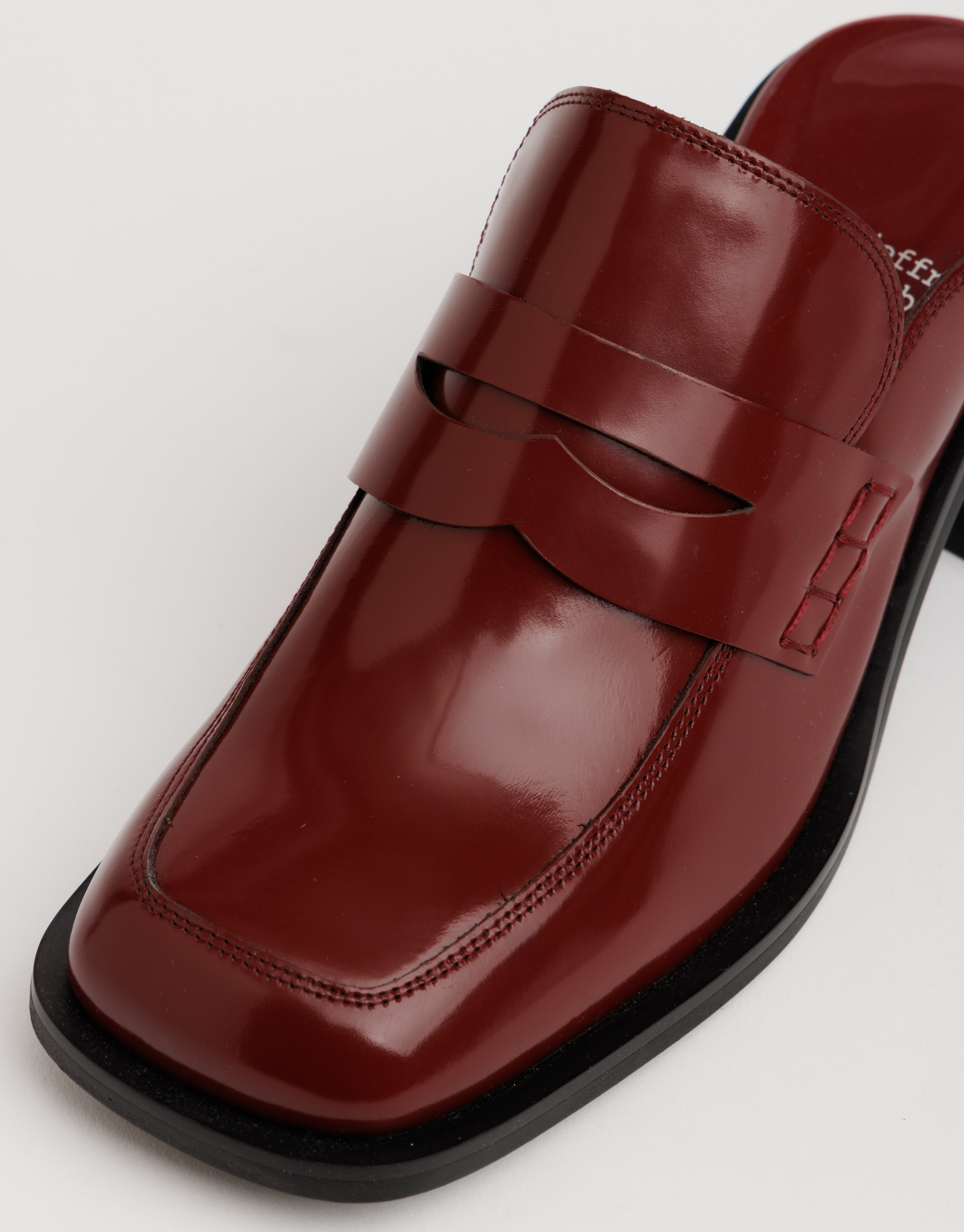 נעלי נשים - Jeffrey Campbell - כפכפי מיולז ECOLE חלקים - בורדו2