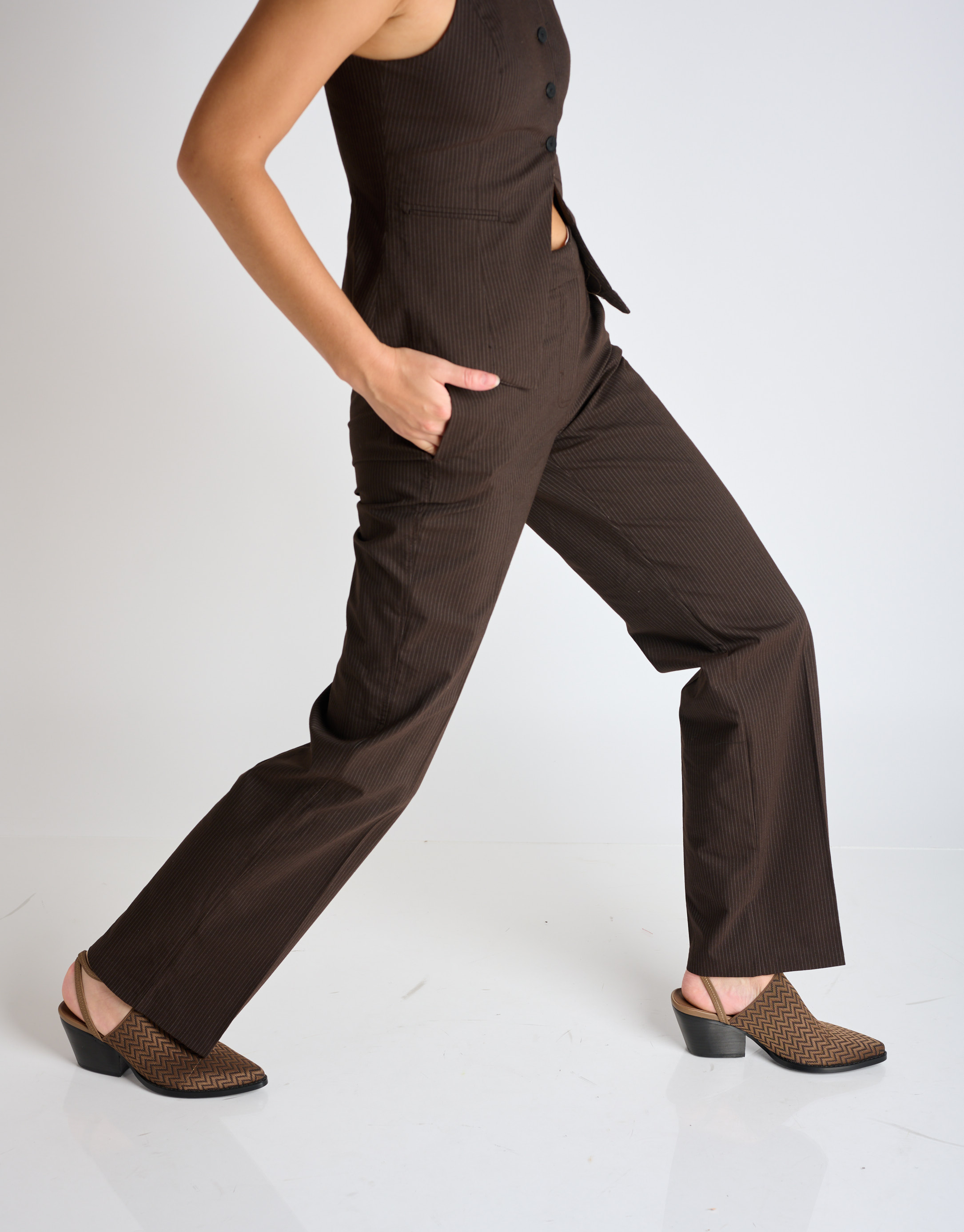 נעלי נשים - Jeffrey Campbell - נעלי בד עם עקב ELASTO - חום2