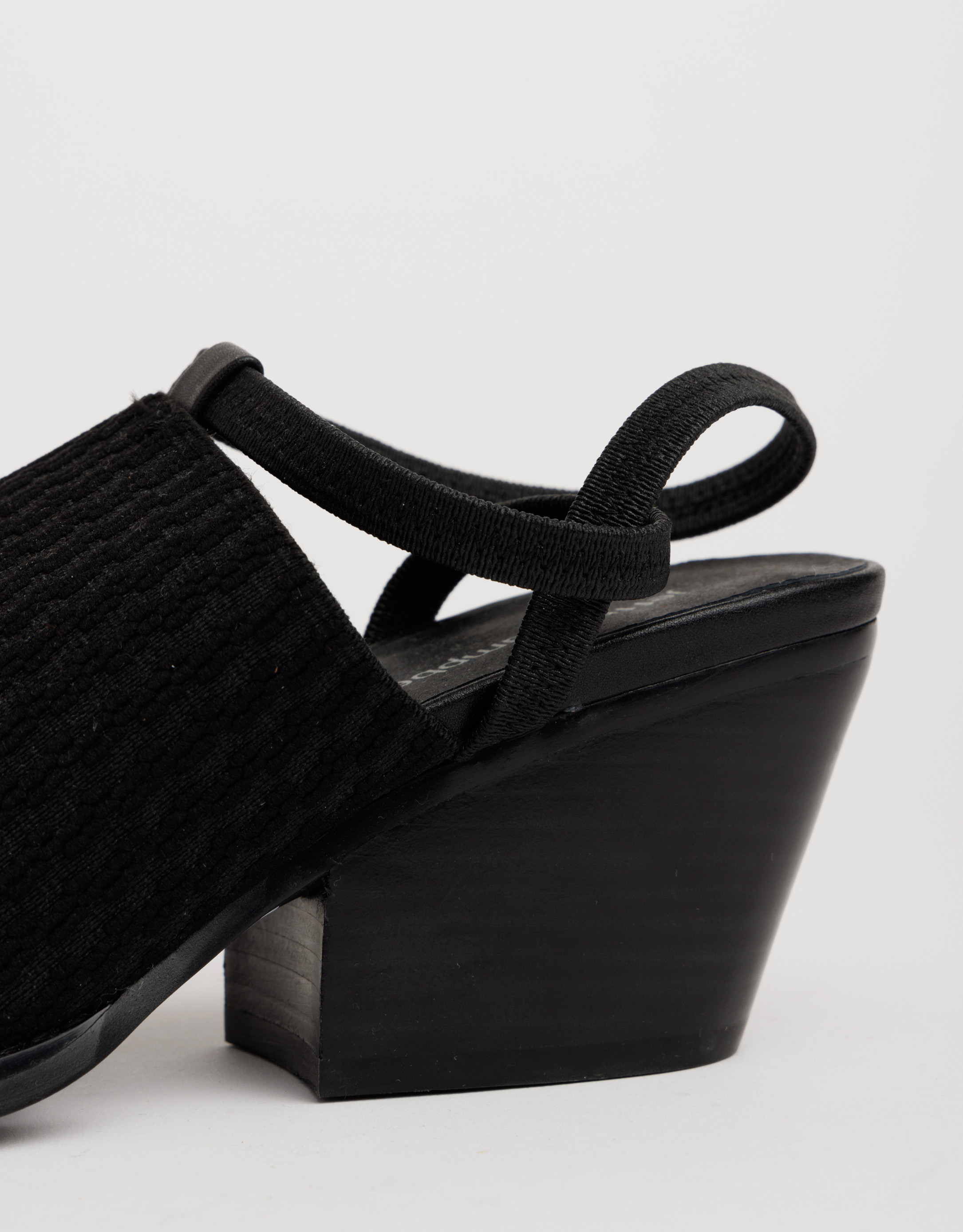 נעלי נשים - Jeffrey Campbell - נעלי בד עם עקב ELASTO - שחור4