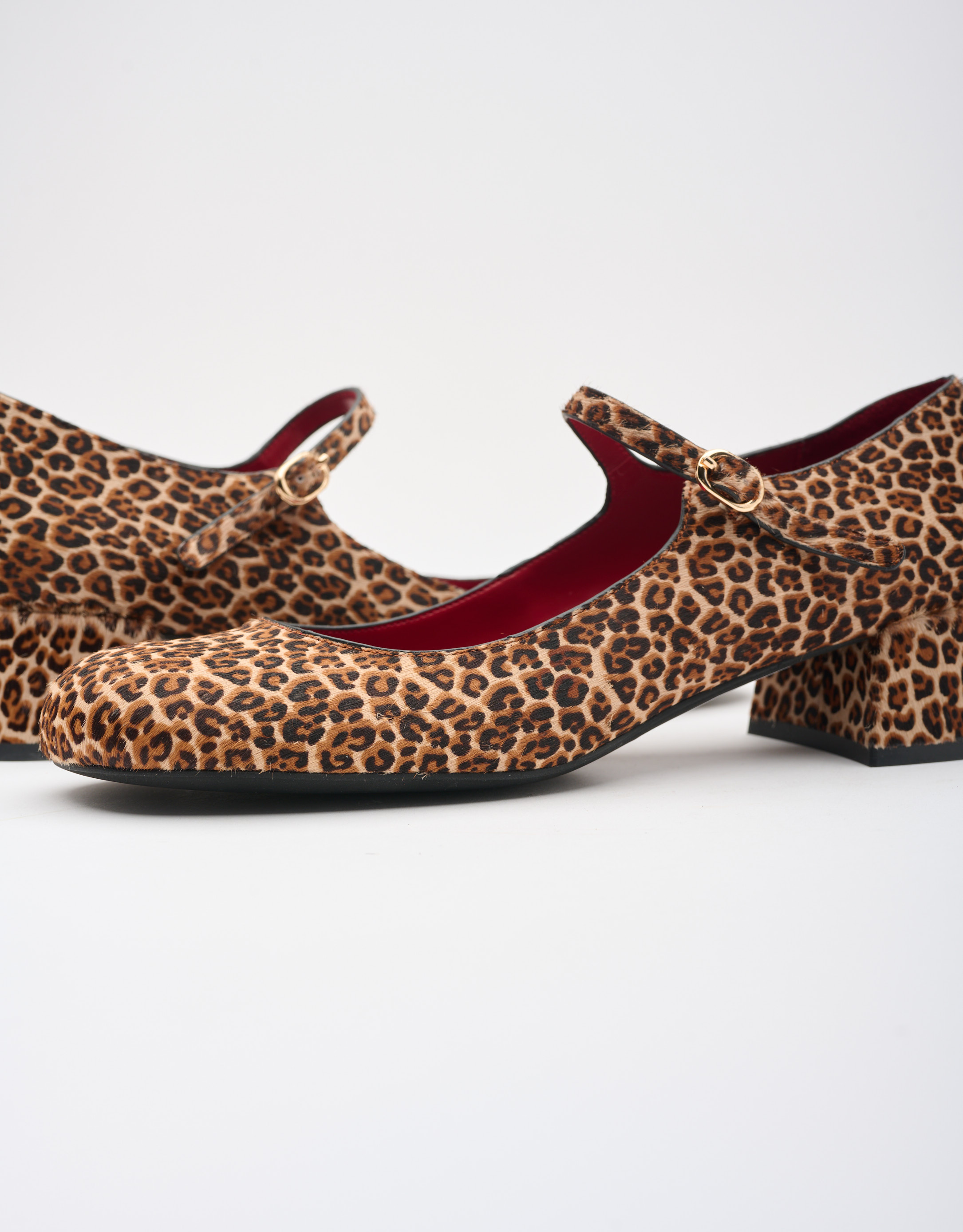 נעלי נשים - Jeffrey Campbell - נעלי בובה INTERN - נמר3