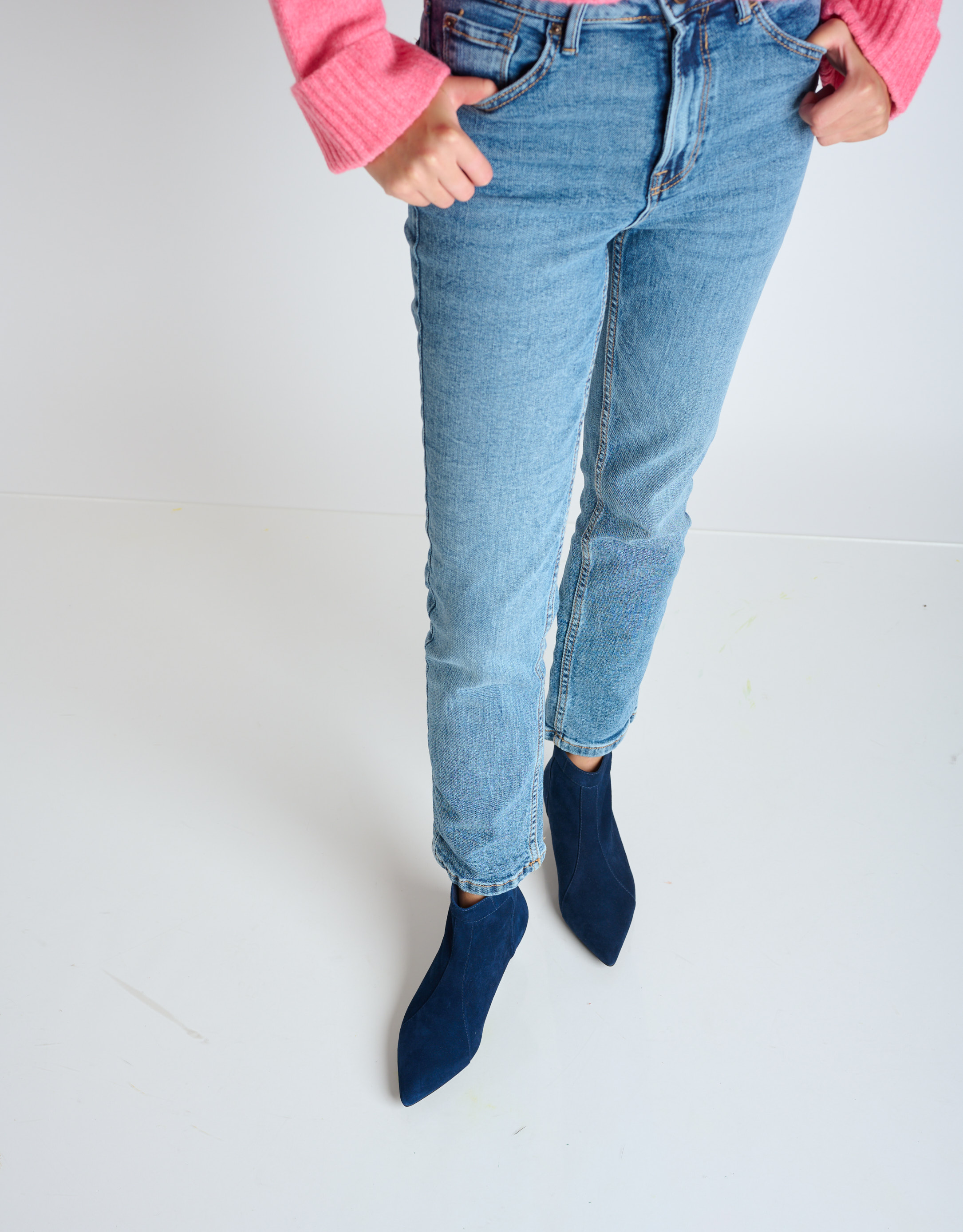 נעלי נשים - Jeffrey Campbell - מגפוני זמש MISTRESS - כחול3