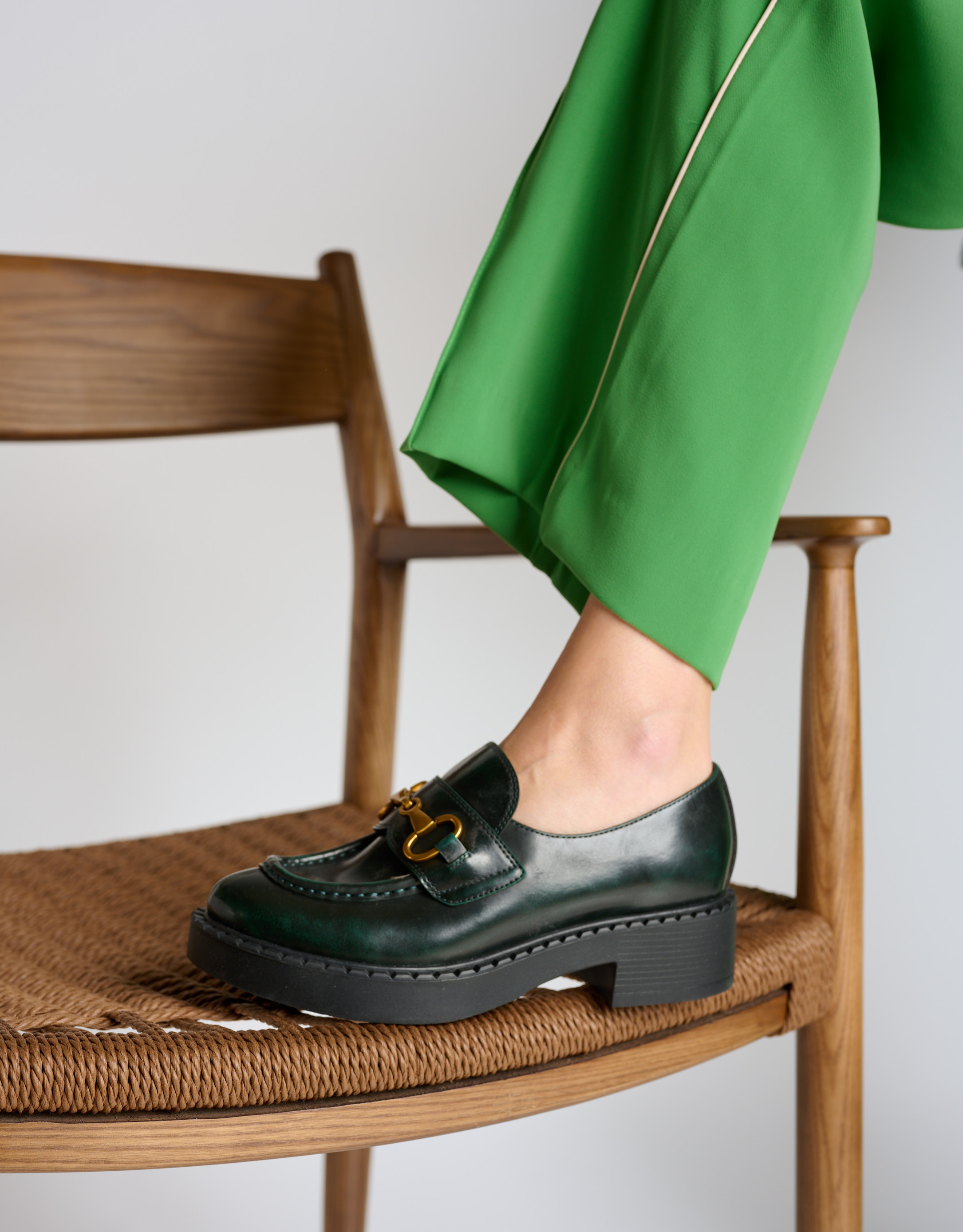 נעלי נשים - Jeffrey Campbell - נעלי מוקסין PORTINA - ירוק כהה2