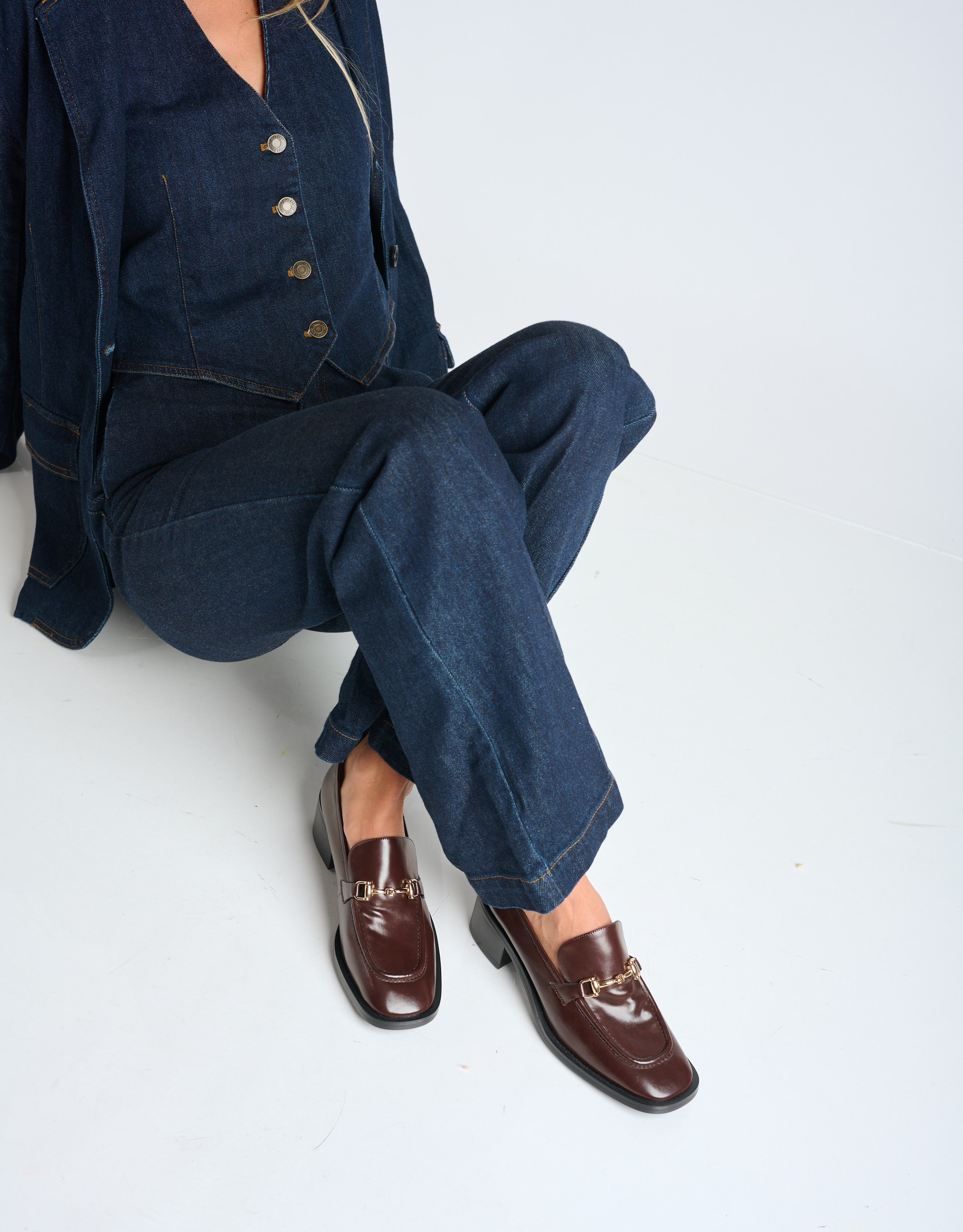 נעלי נשים - Jeffrey Campbell - מוקסינים עם עקב REID - חום3