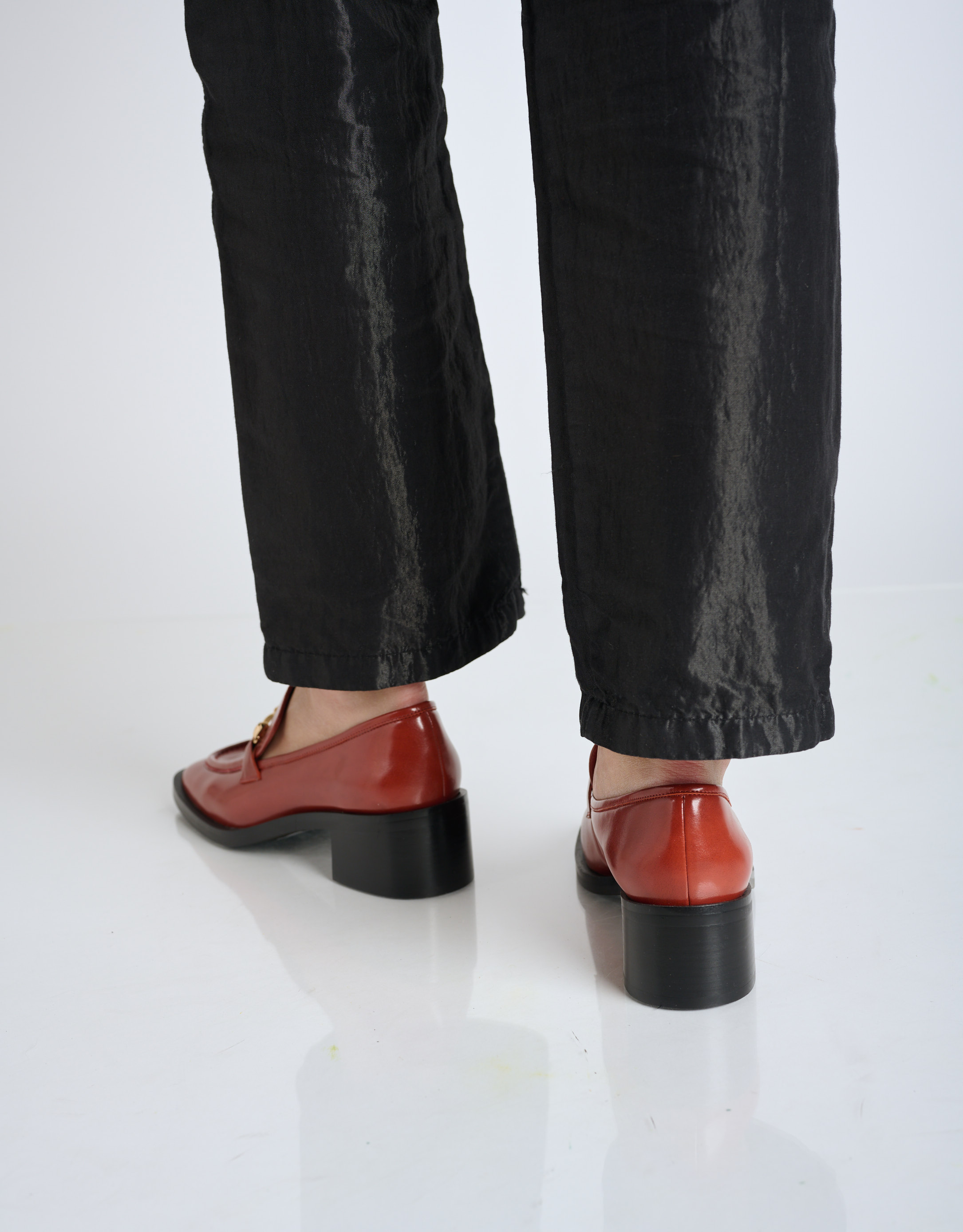 נעלי נשים - Jeffrey Campbell - מוקסינים עם עקב REID - חמרה4