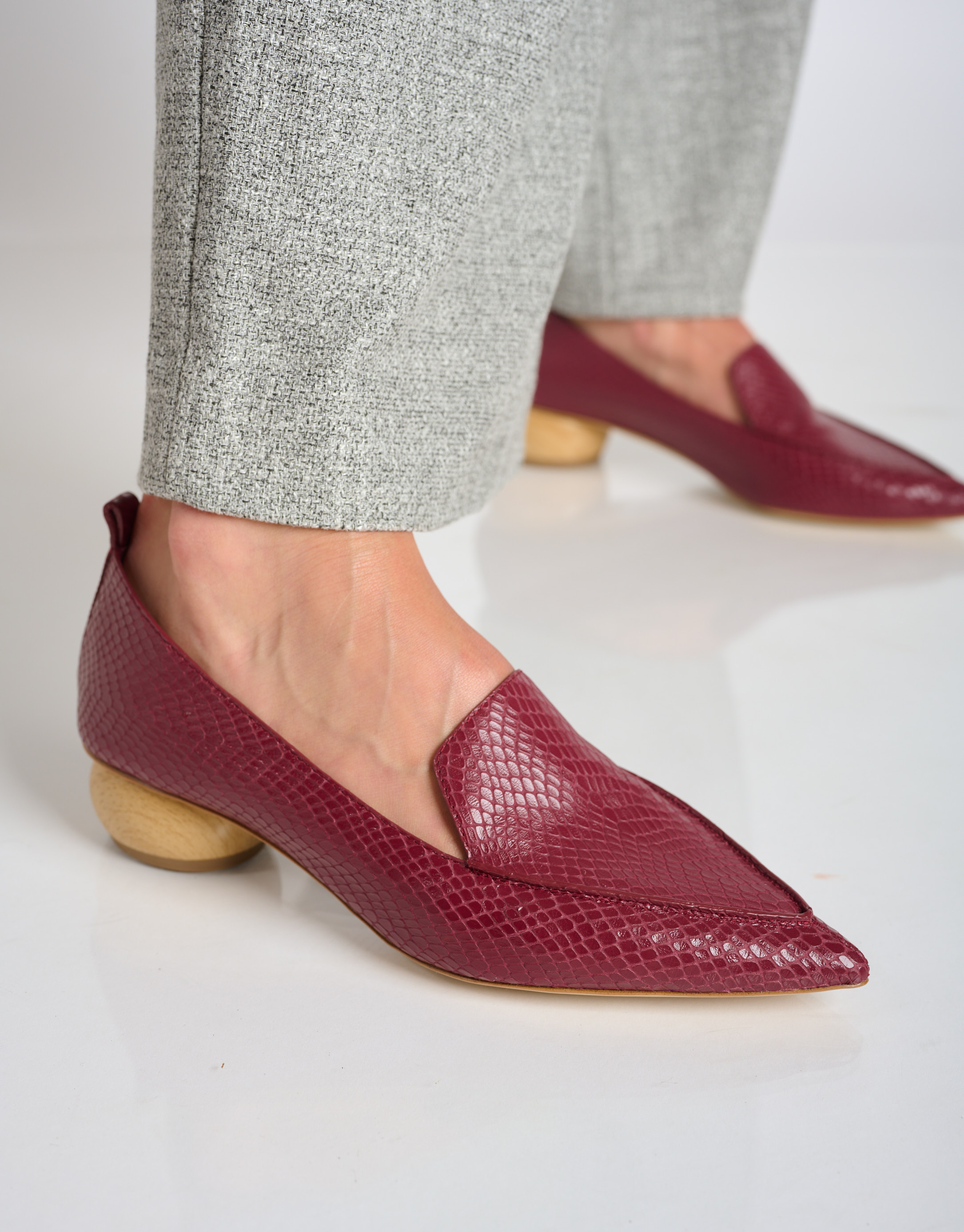 נעלי נשים - Jeffrey Campbell - נעלי סירה VIONA - בורדו1