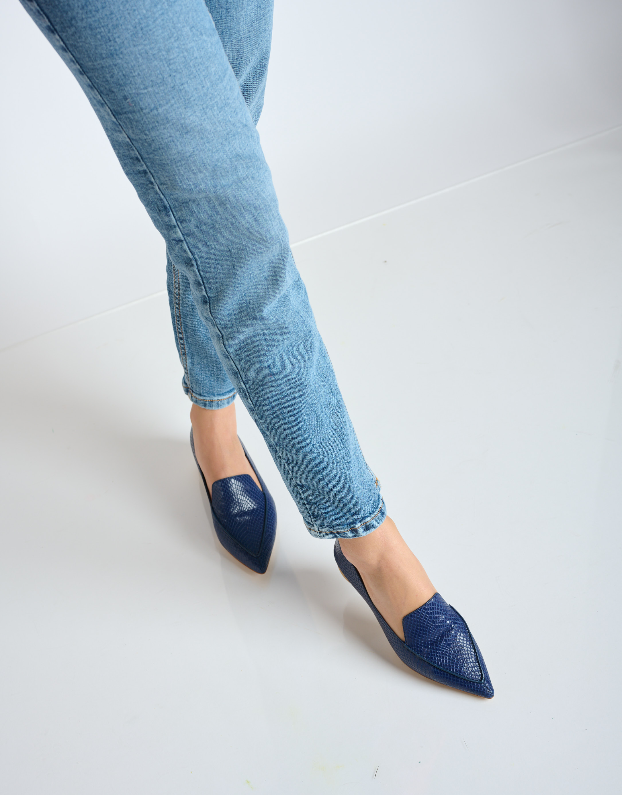 נעלי נשים - Jeffrey Campbell - נעלי סירה VIONA - כחול2