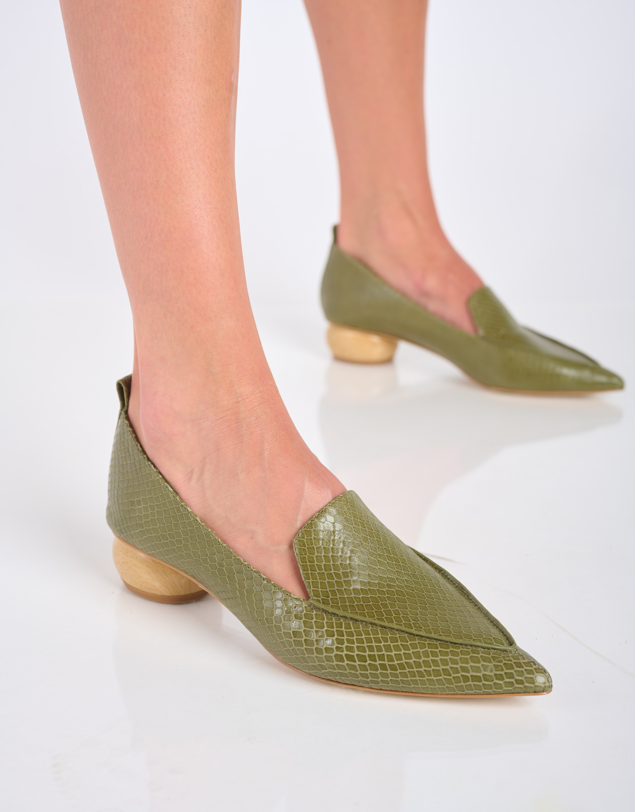 נעלי נשים - Jeffrey Campbell - נעלי סירה VIONA - חאקי2