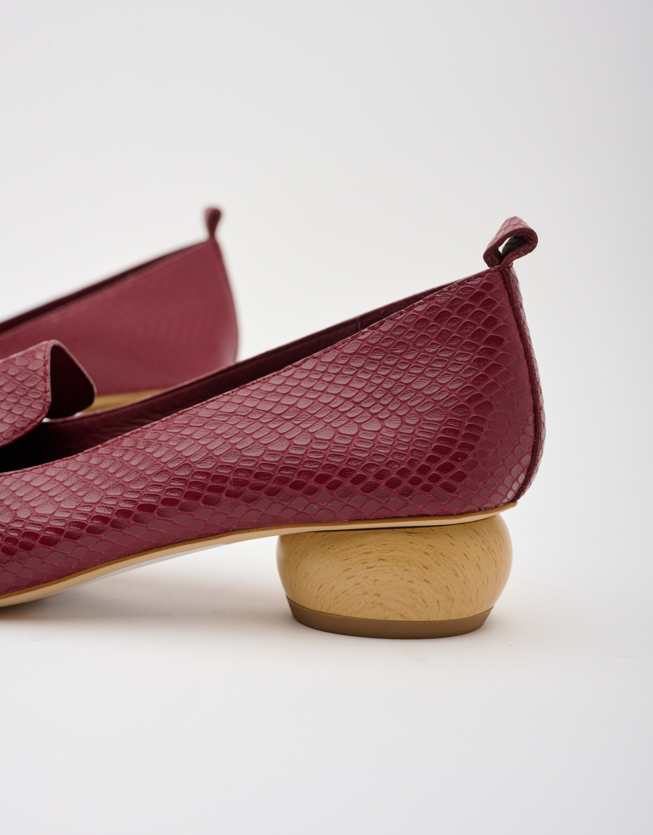 נעלי נשים - Jeffrey Campbell - נעלי סירה VIONA - בורדו2