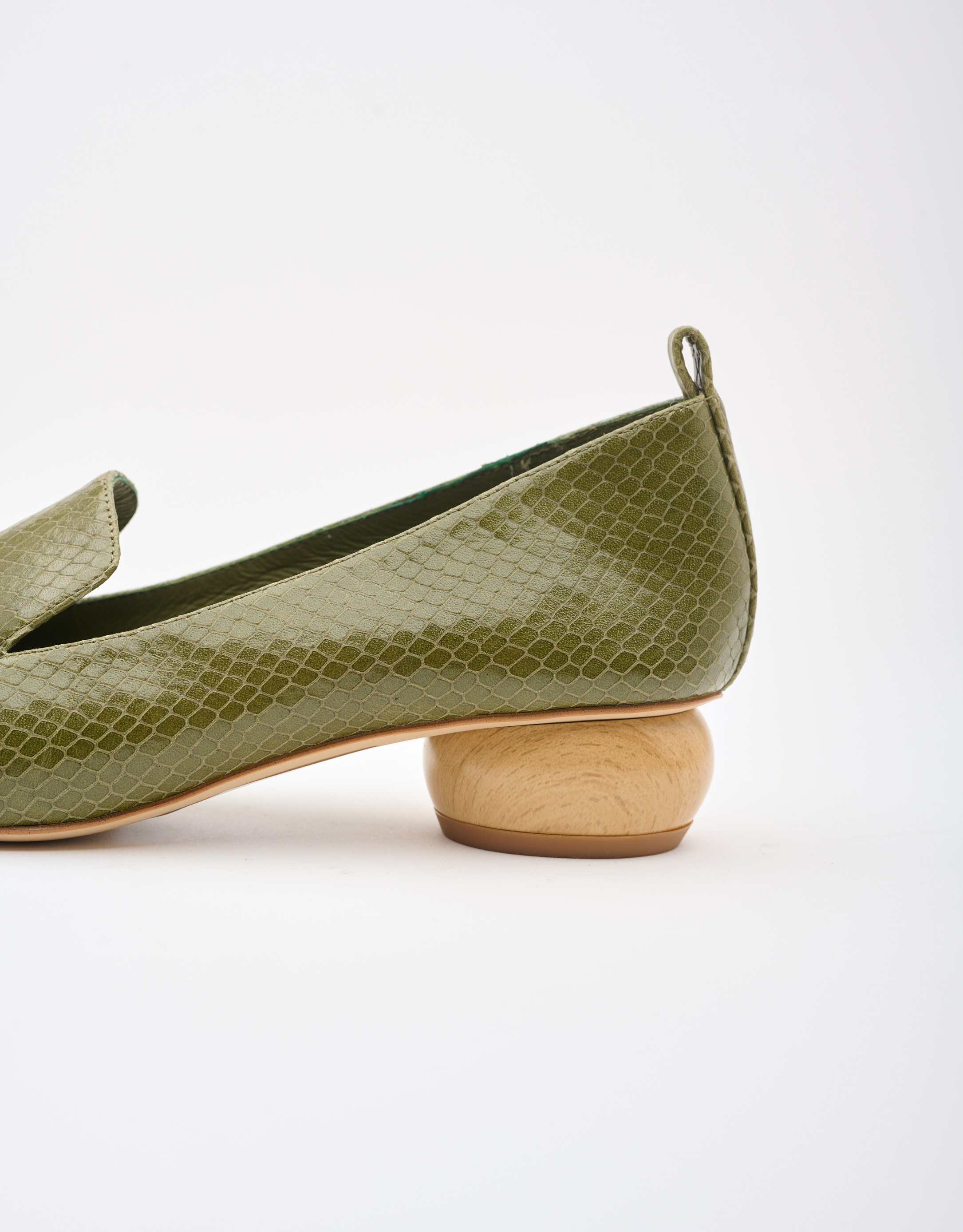 נעלי נשים - Jeffrey Campbell - נעלי סירה VIONA - חאקי3