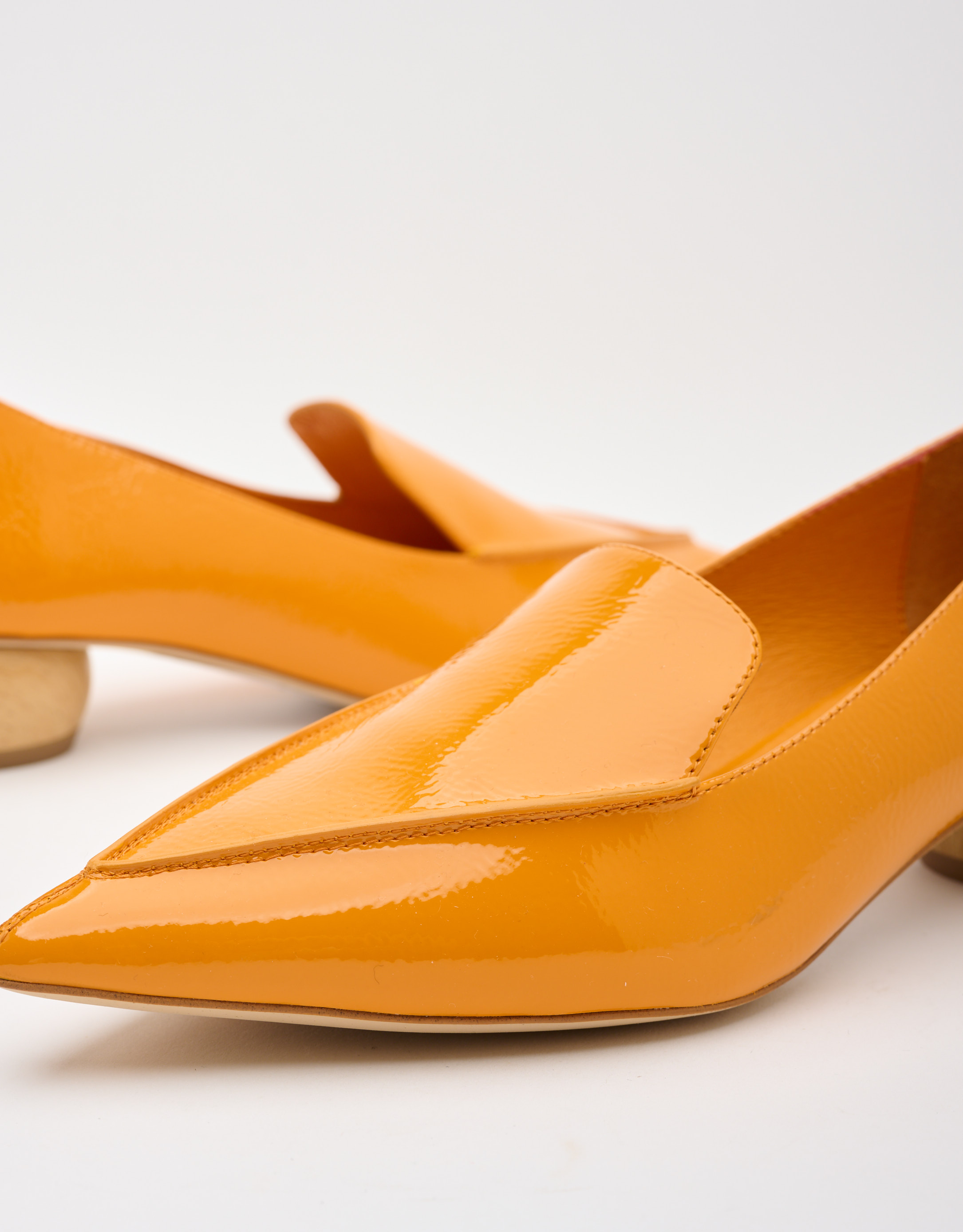 נעלי נשים - Jeffrey Campbell - נעלי סירה VIONA לק - כתום4