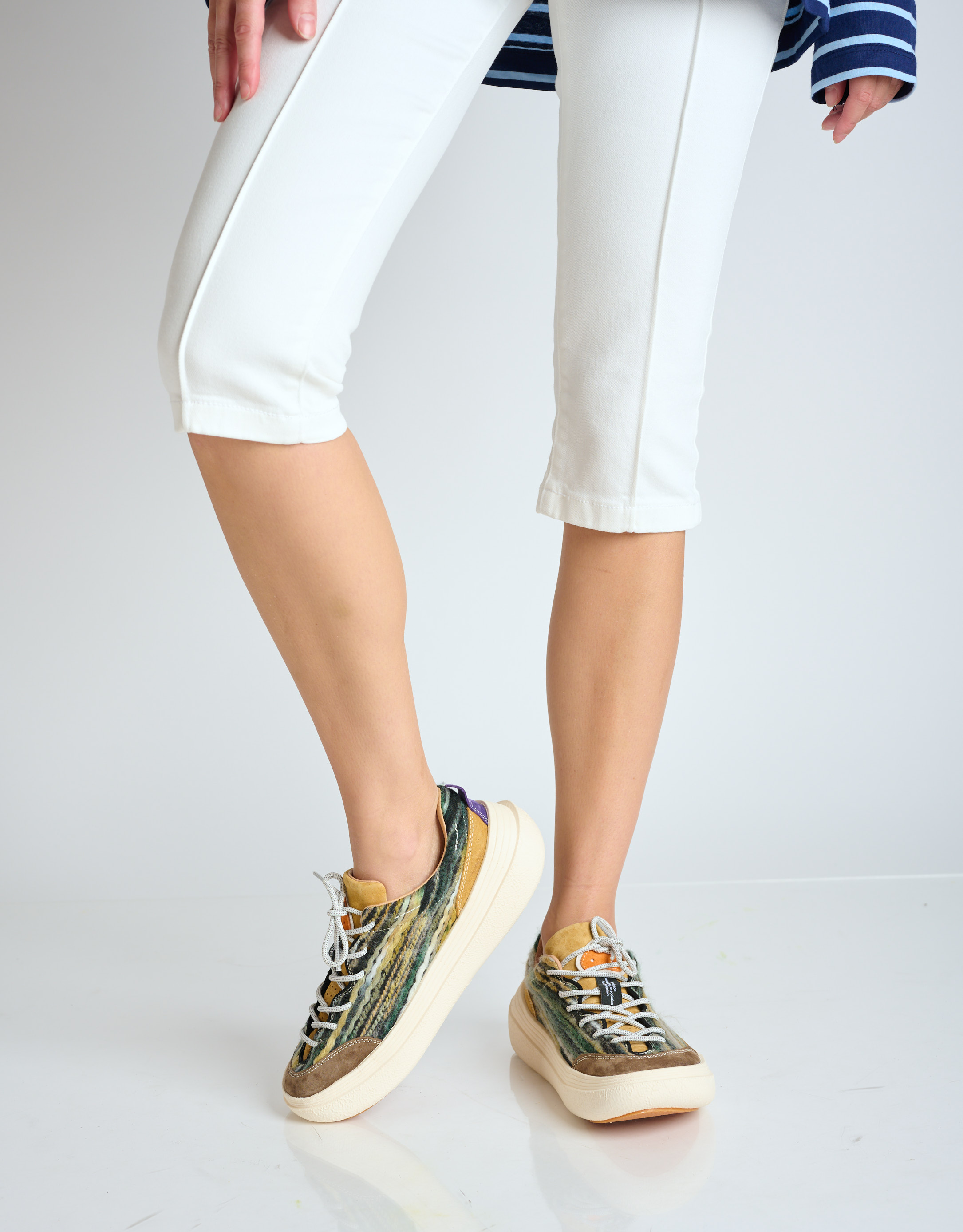 נעלי נשים - Flower Mountain - סניקרס FAMI UNI פסים - חום   ירוק3