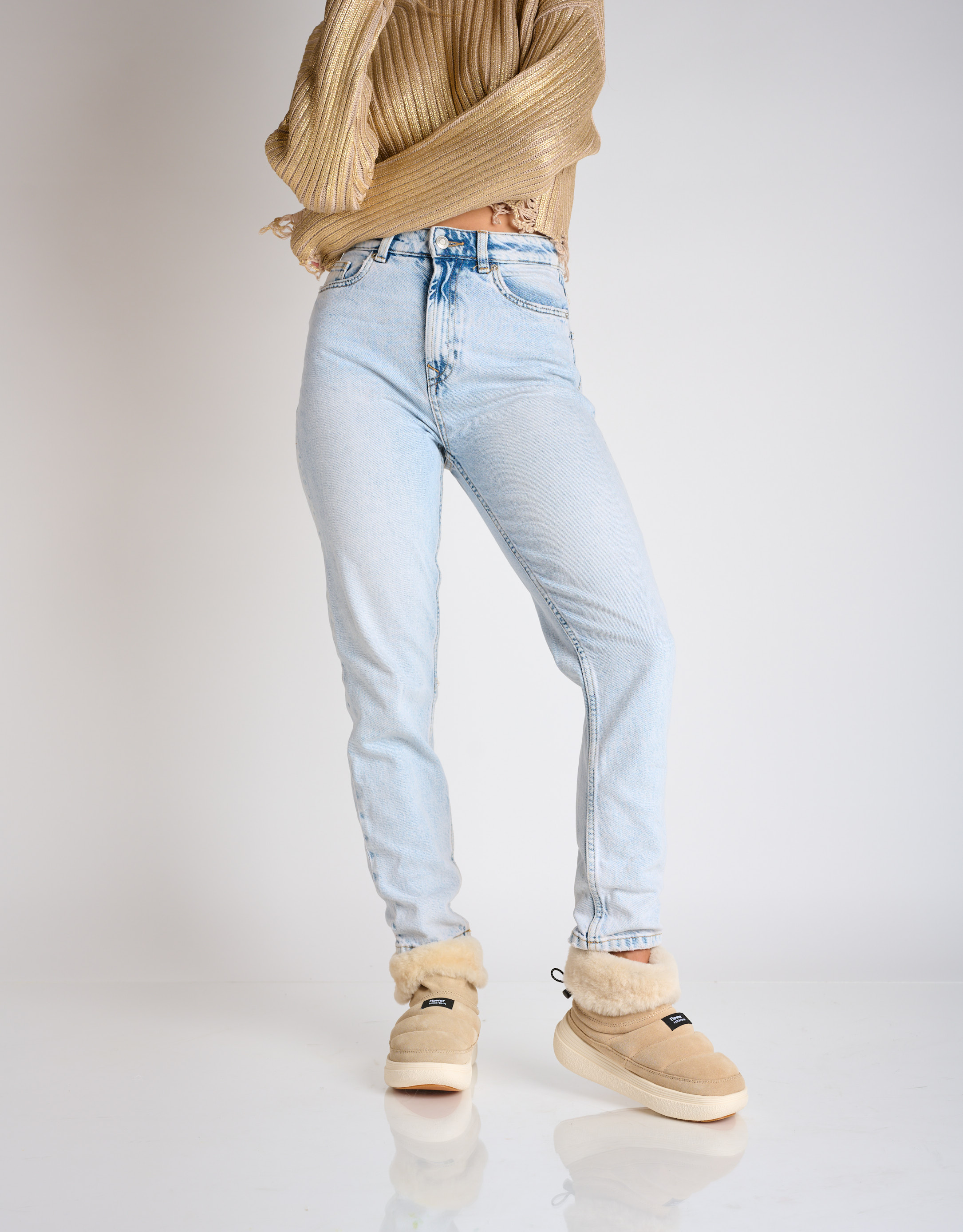 נעלי נשים - Flower Mountain - מגפוני פרווה FAMI MID - בז'2