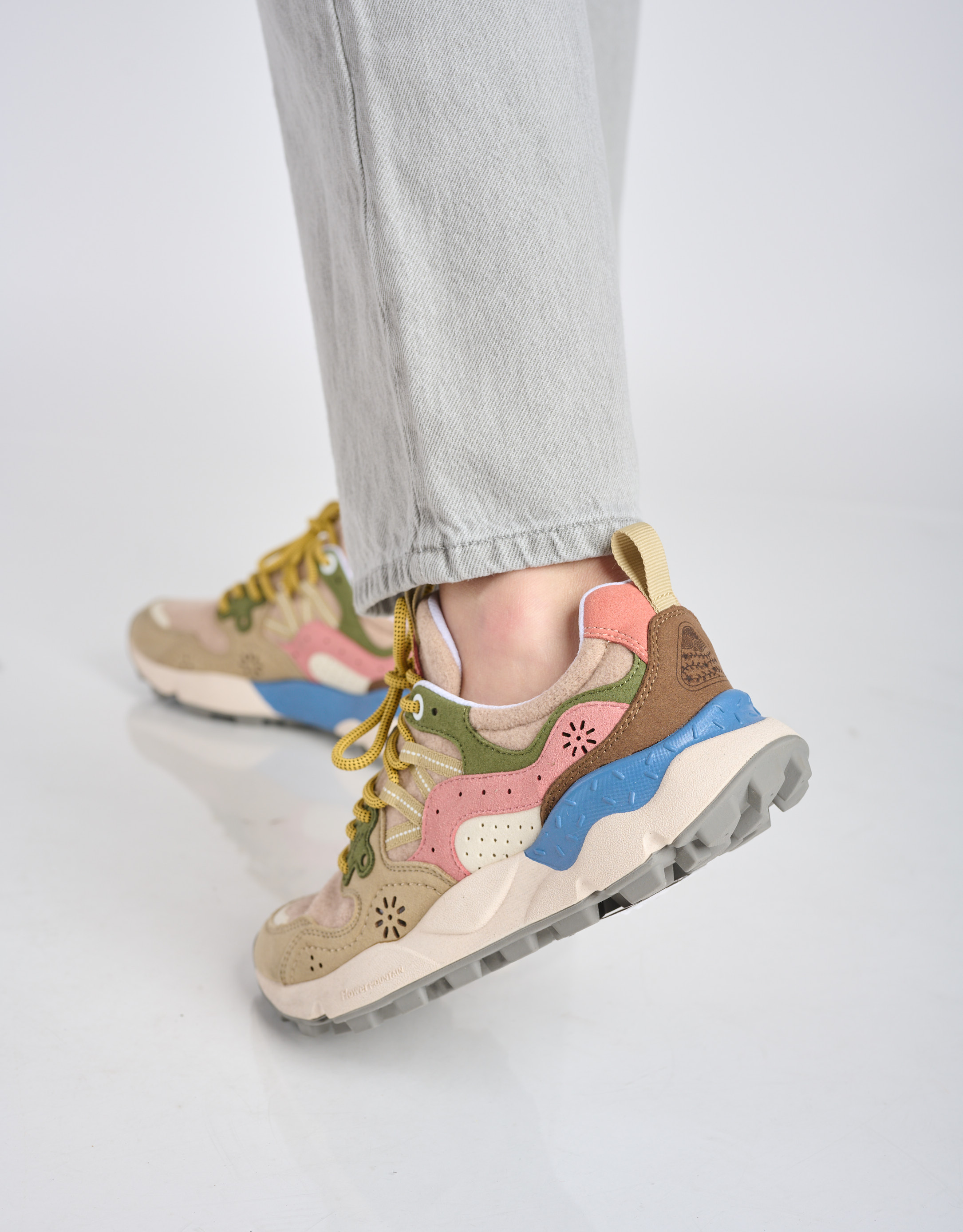 נעלי נשים - Flower Mountain - סניקרס KAYSO  צמר - בז'   ורוד4