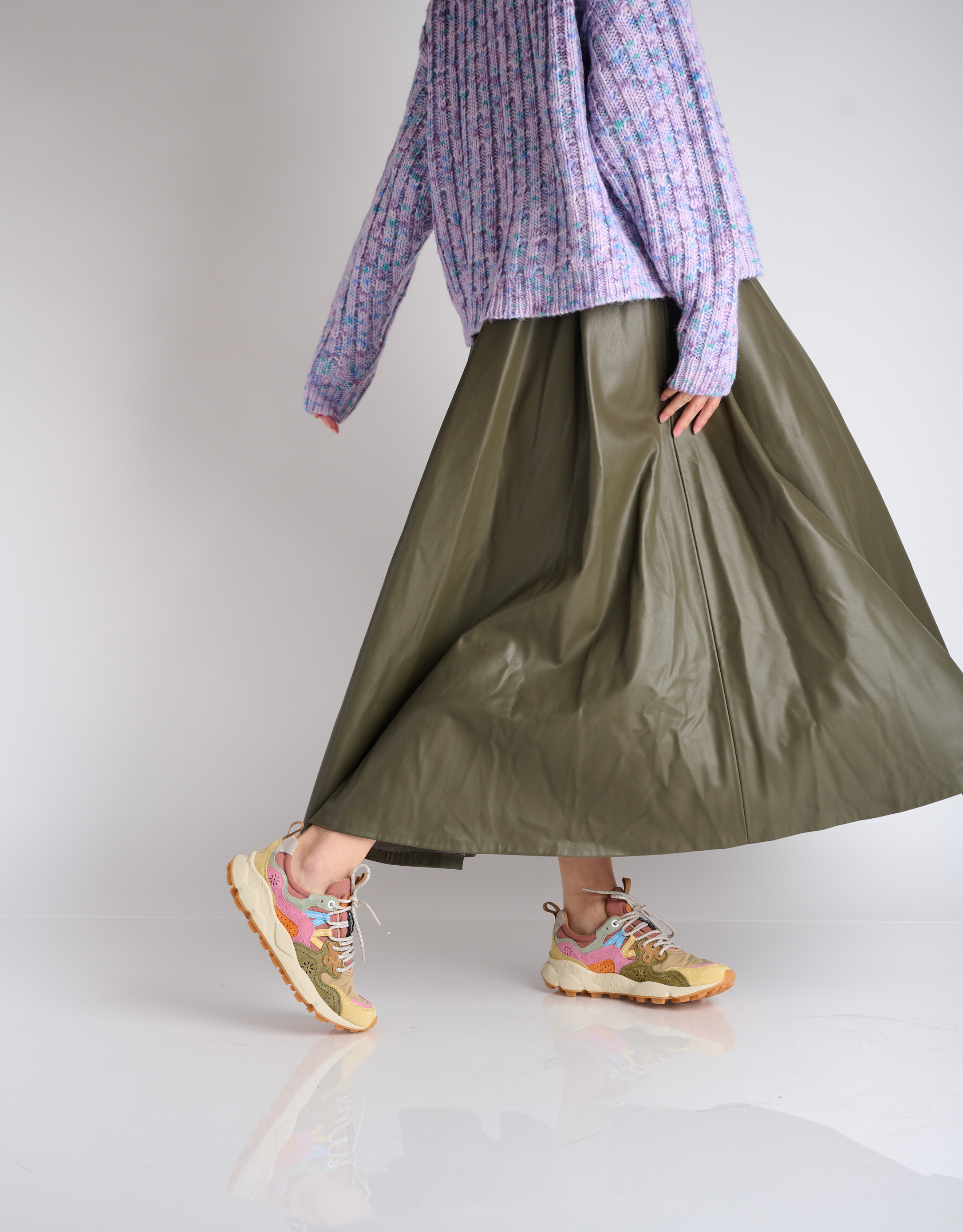 נעלי נשים - Flower Mountain - סניקרס YAMANO 3 - בז'   ורוד2