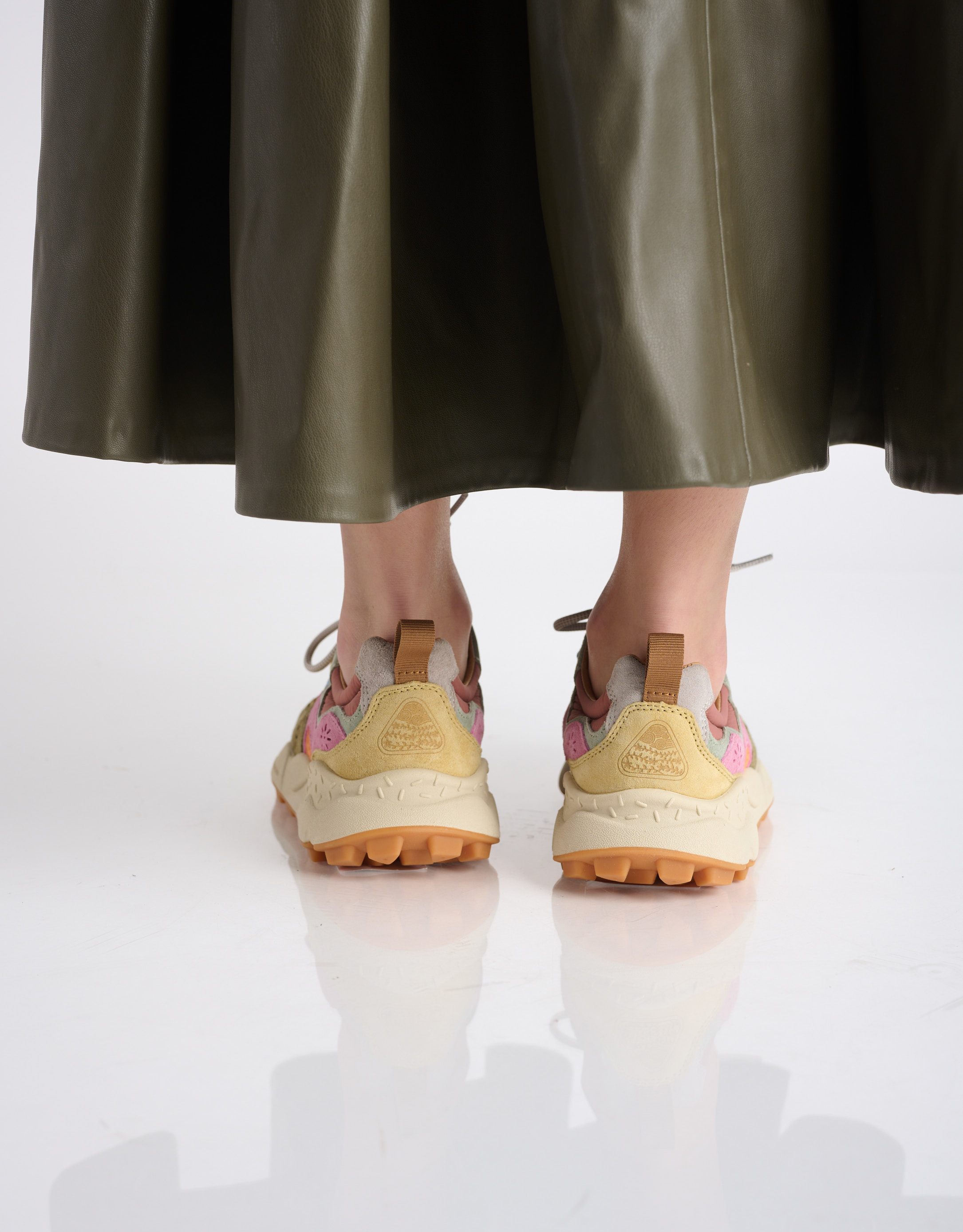 נעלי נשים - Flower Mountain - סניקרס YAMANO 3 - בז'   ורוד4