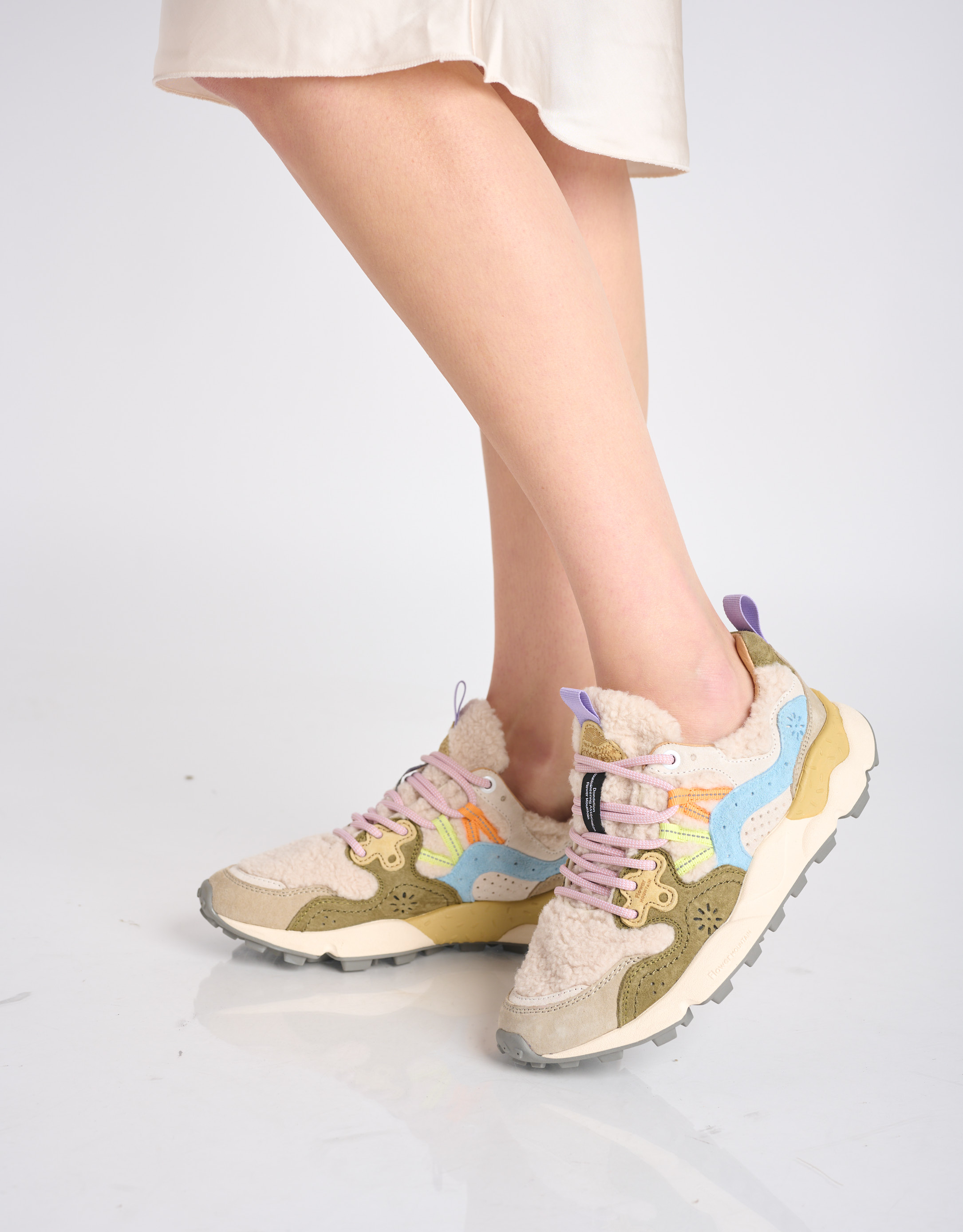 נעלי נשים - Flower Mountain - סניקרס YAMANO 3 טדי - אופוויט1