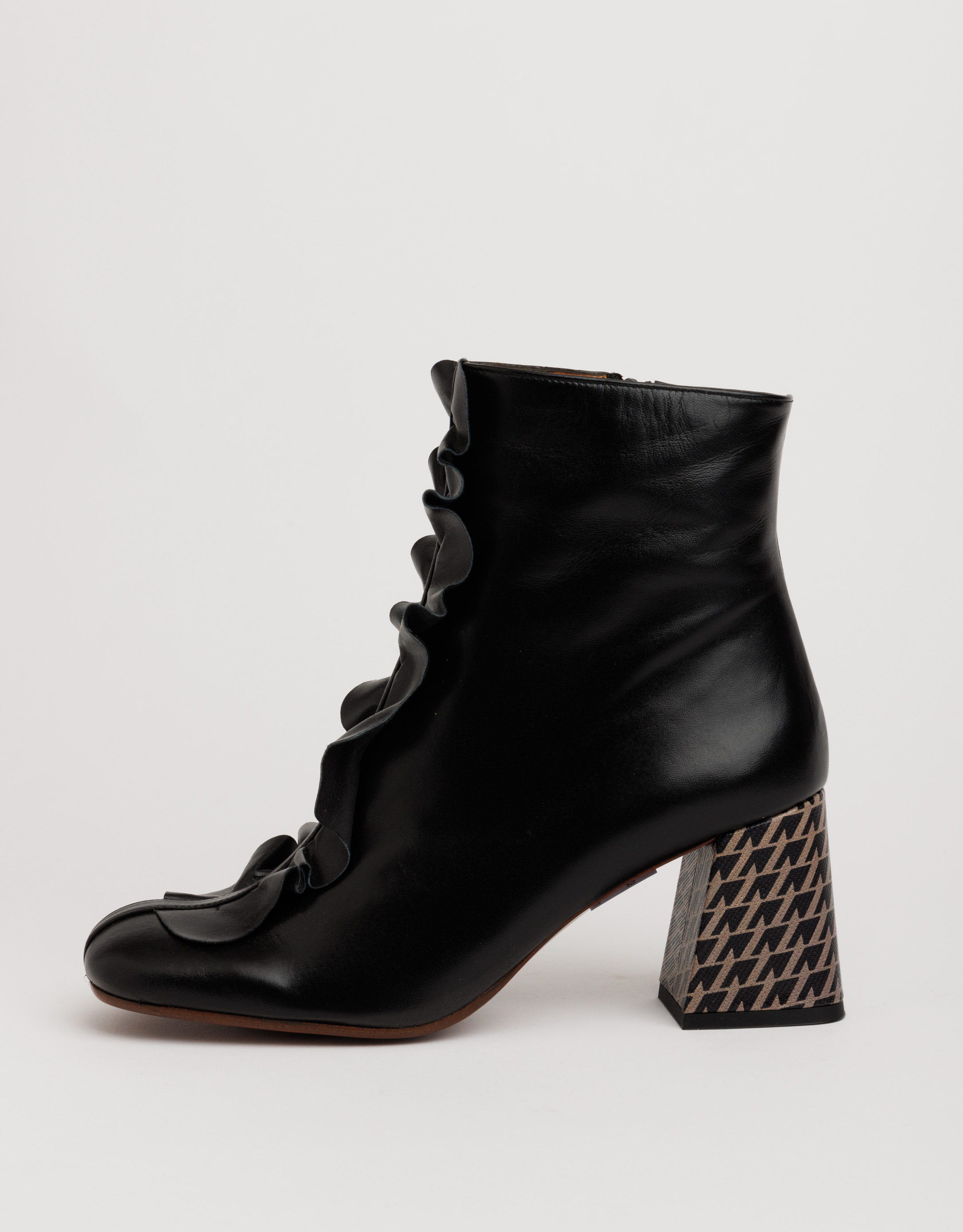 נעלי נשים - Chie Mihara - מגפונים עם עקב SYAN - שחור2