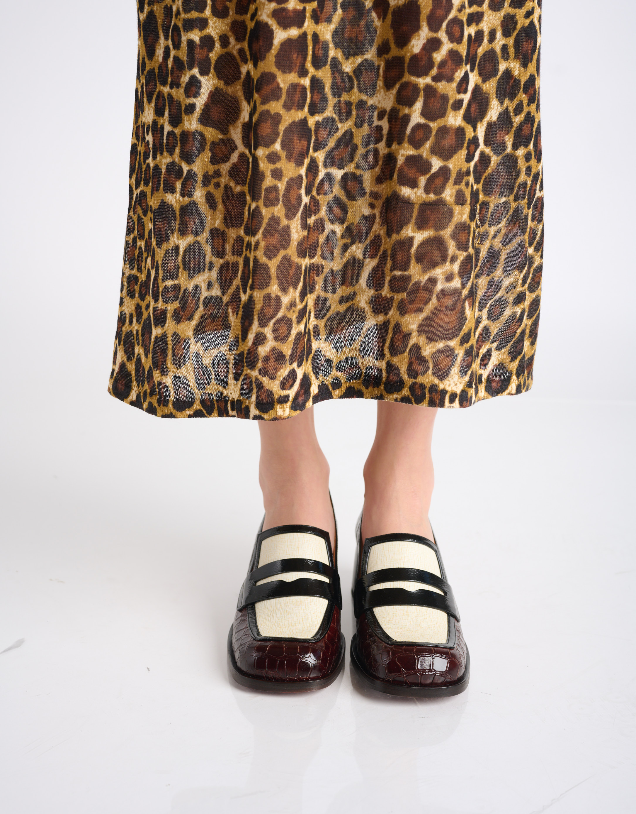 נעלי נשים - Chie Mihara - נעלי מוקסין BROCHI - חום3