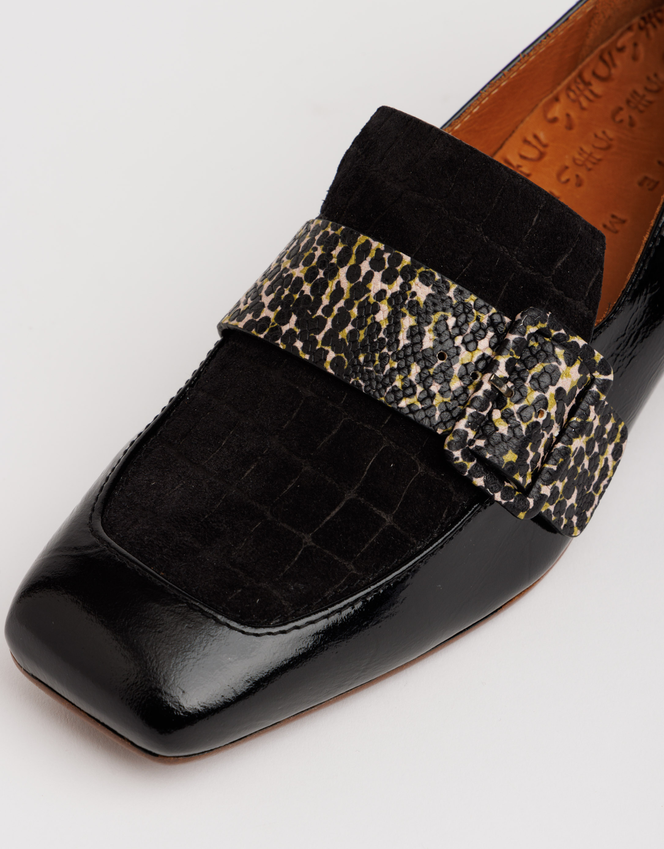 נעלי נשים - Chie Mihara - נעלי מוקסין עם עקב REVA - שחור3