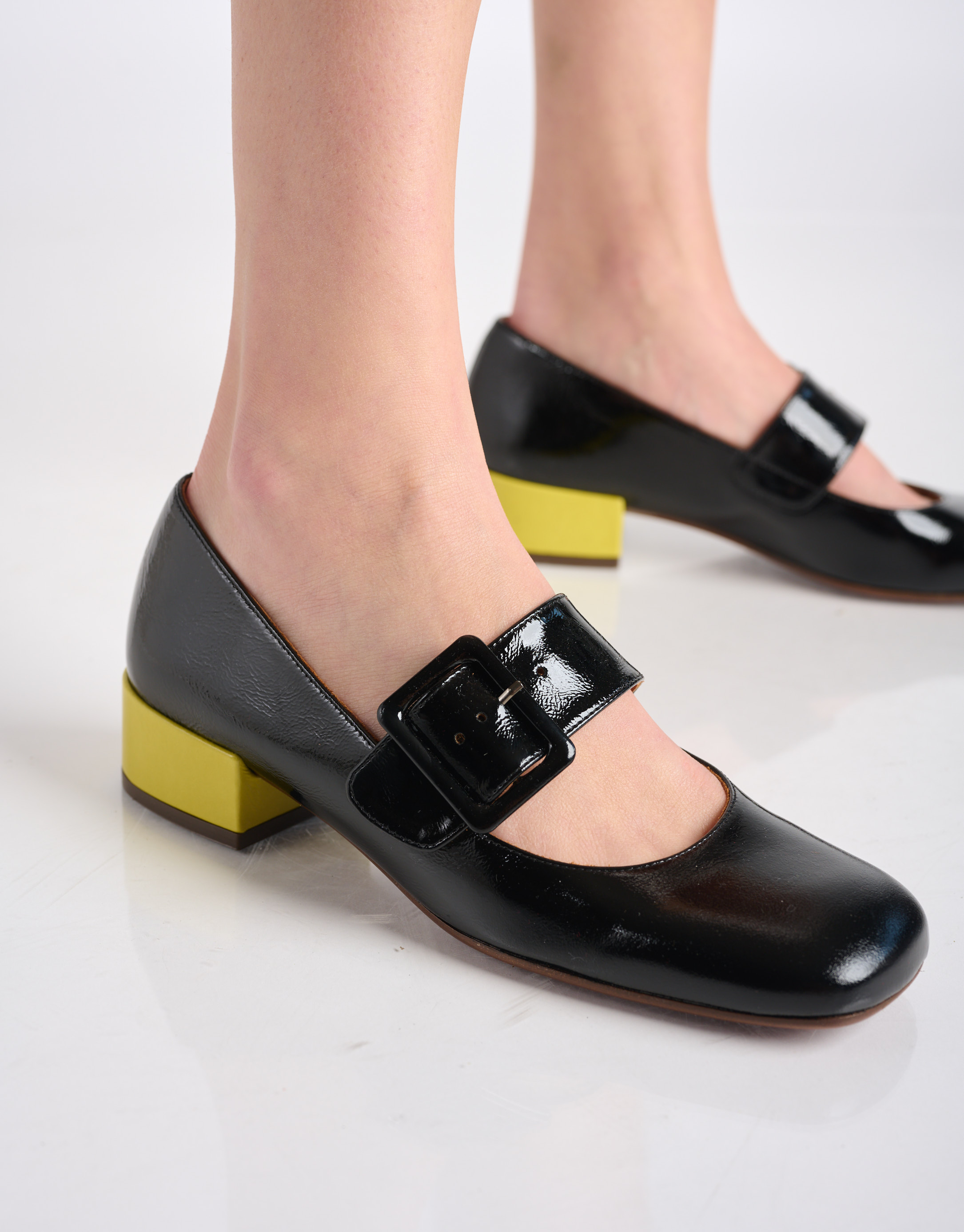 נעלי נשים - Chie Mihara - נעלי בובה UNARI - שחור4