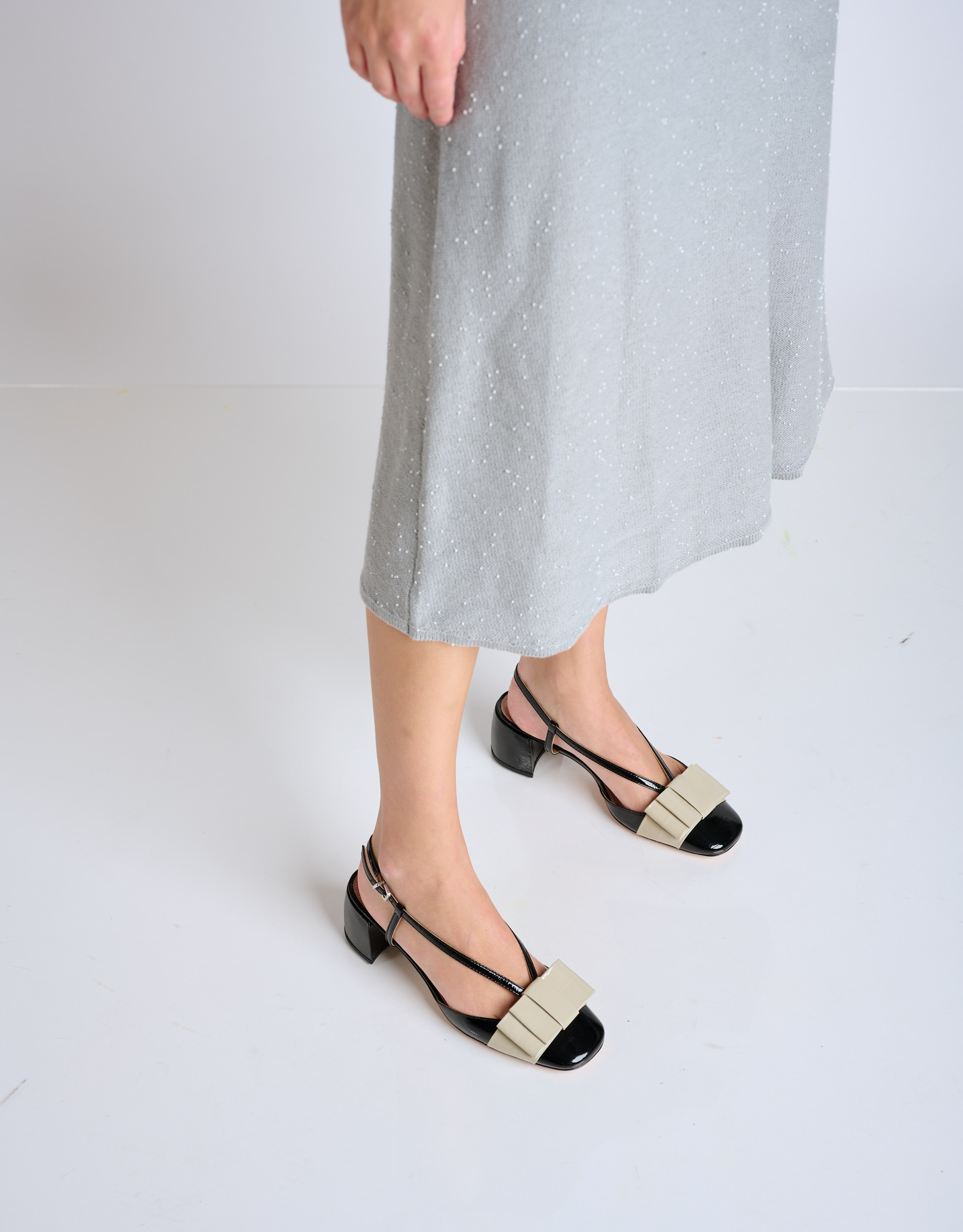 נעלי נשים - Vicenza - נעלי סירה עם פפיון CARIBE - שחור לבן2